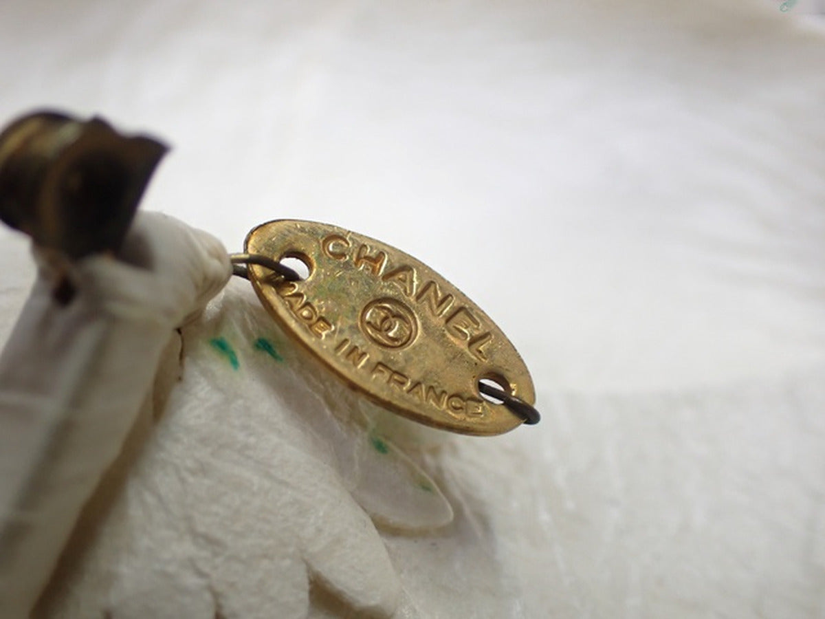 Chanel - Broche Camélia vintage en cuir