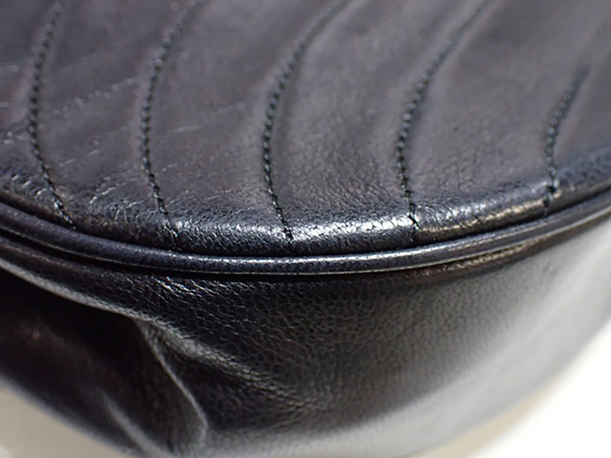 Chanel - Demi lune Timeless Flap vintage