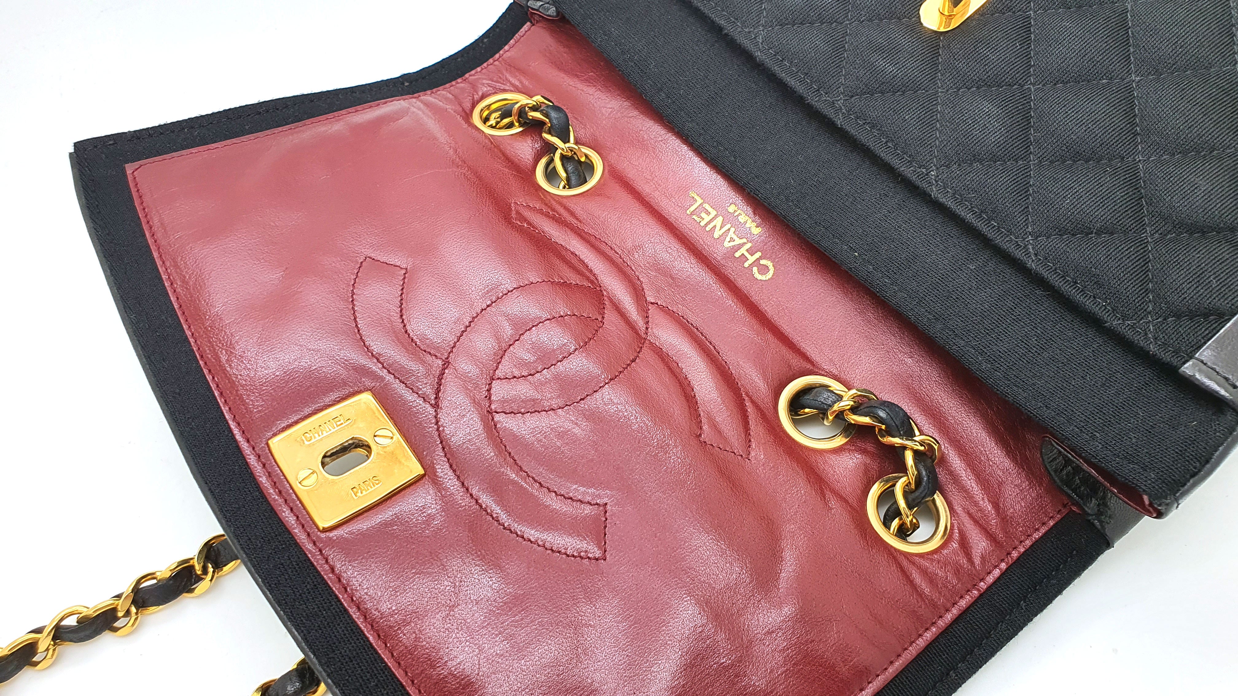 Sac Chanel Vintage timeless - Début des années 80 + certificat entrupy