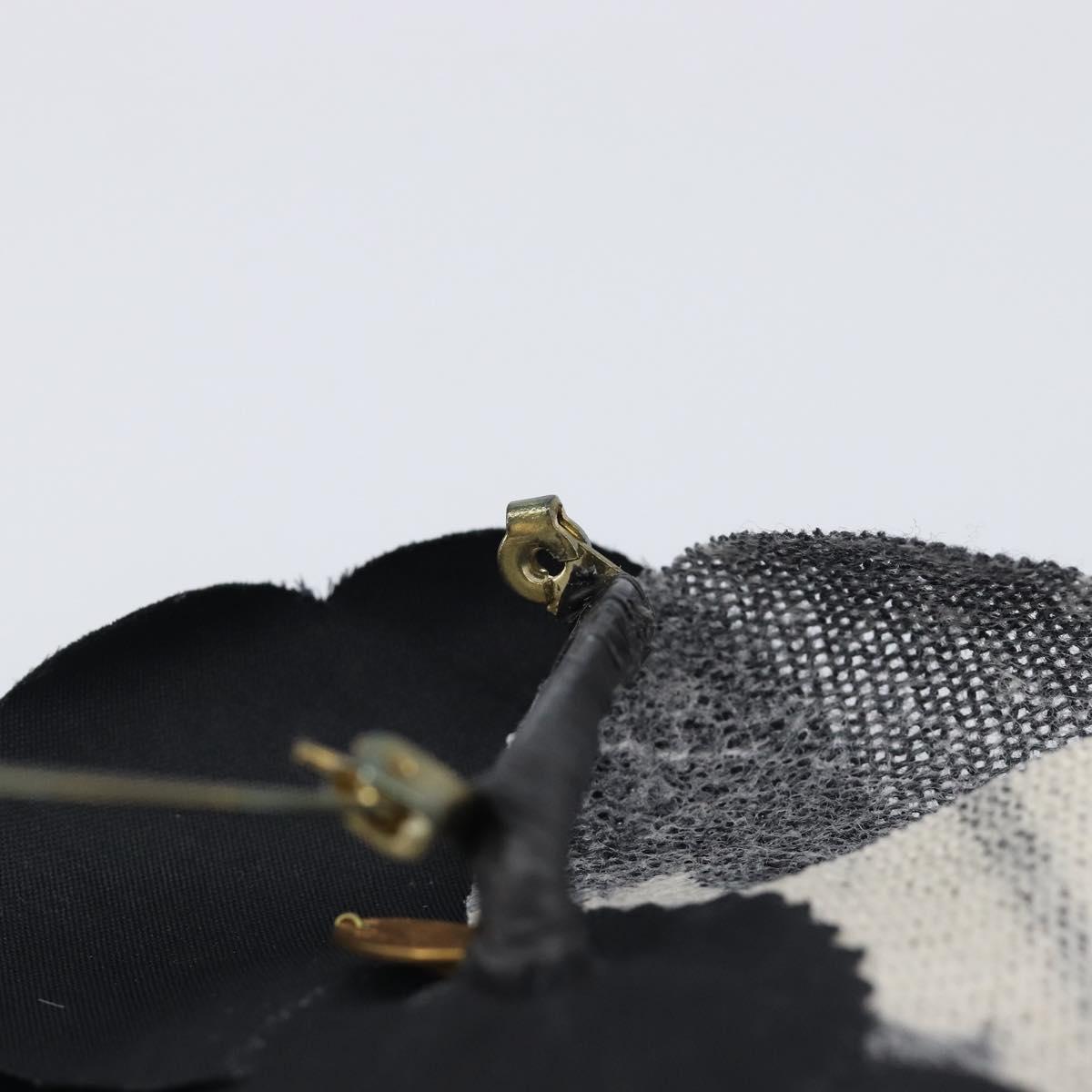 Chanel - Broche Camélia en tissu imprimé