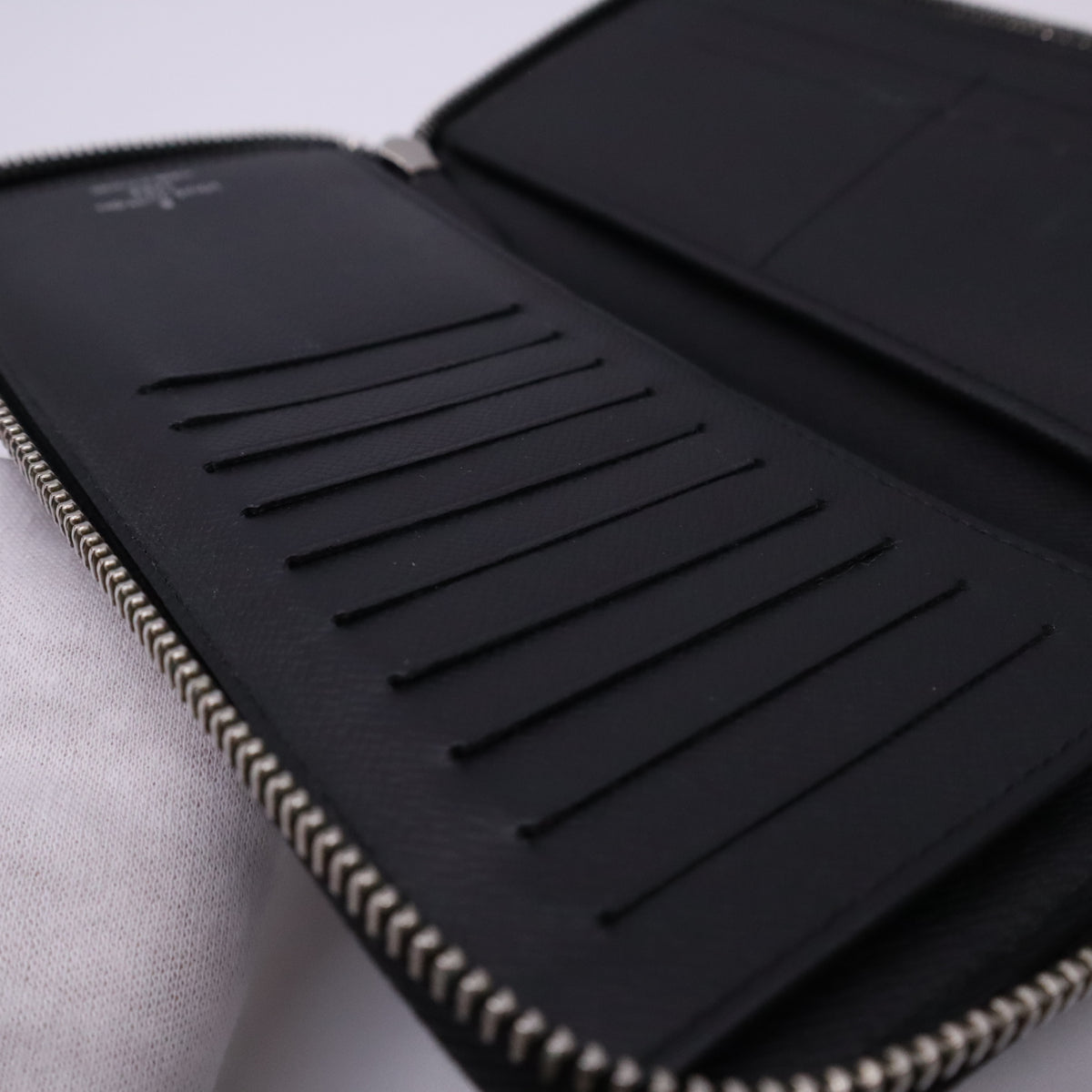 Louis Vuitton - Organizer zippy Taiga