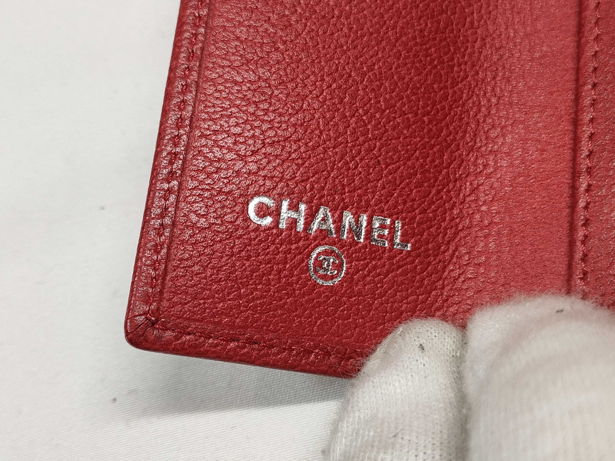 Chanel – Étui à clés Camélia
