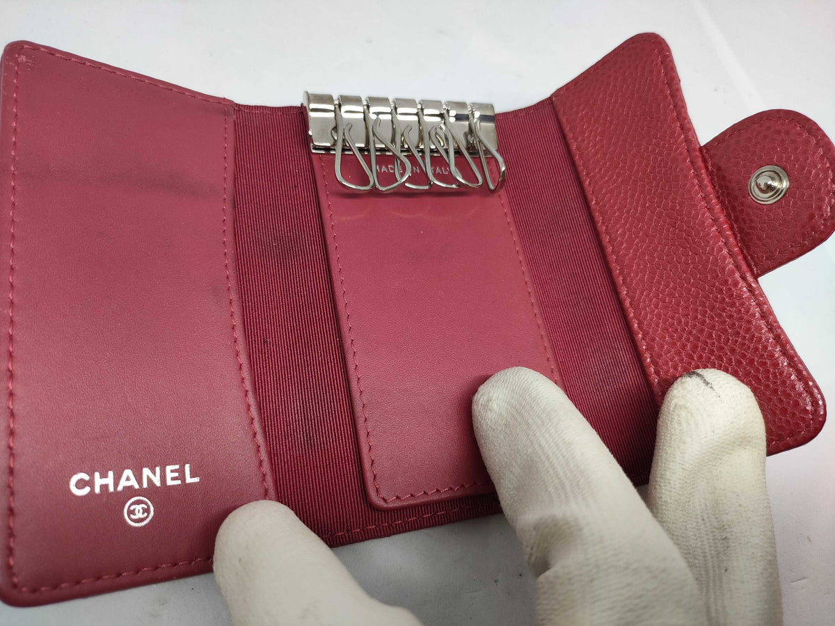 Chanel – Étui à clés Classique Caviar