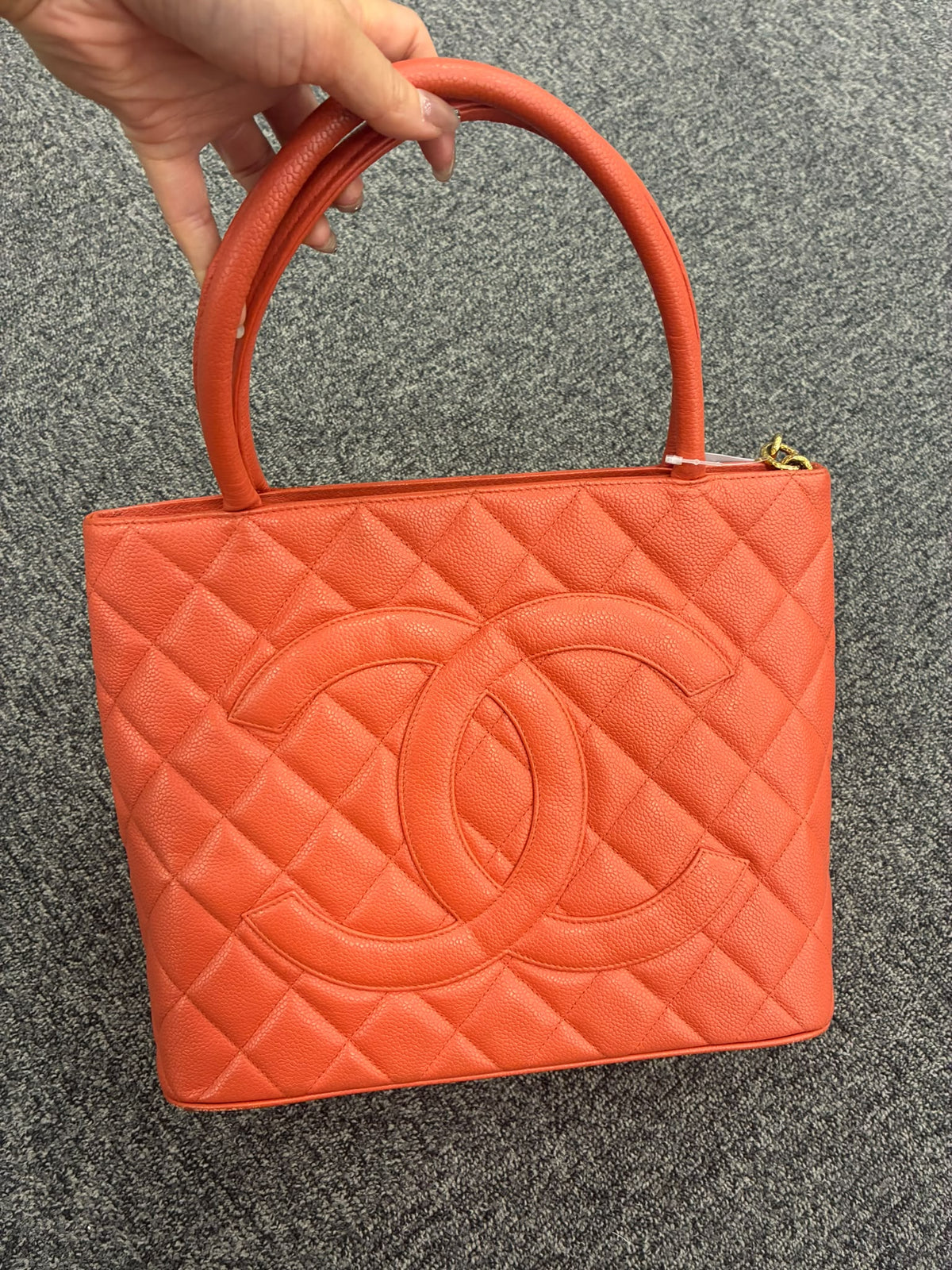 Chanel - Tote Médaillon - Saumon
