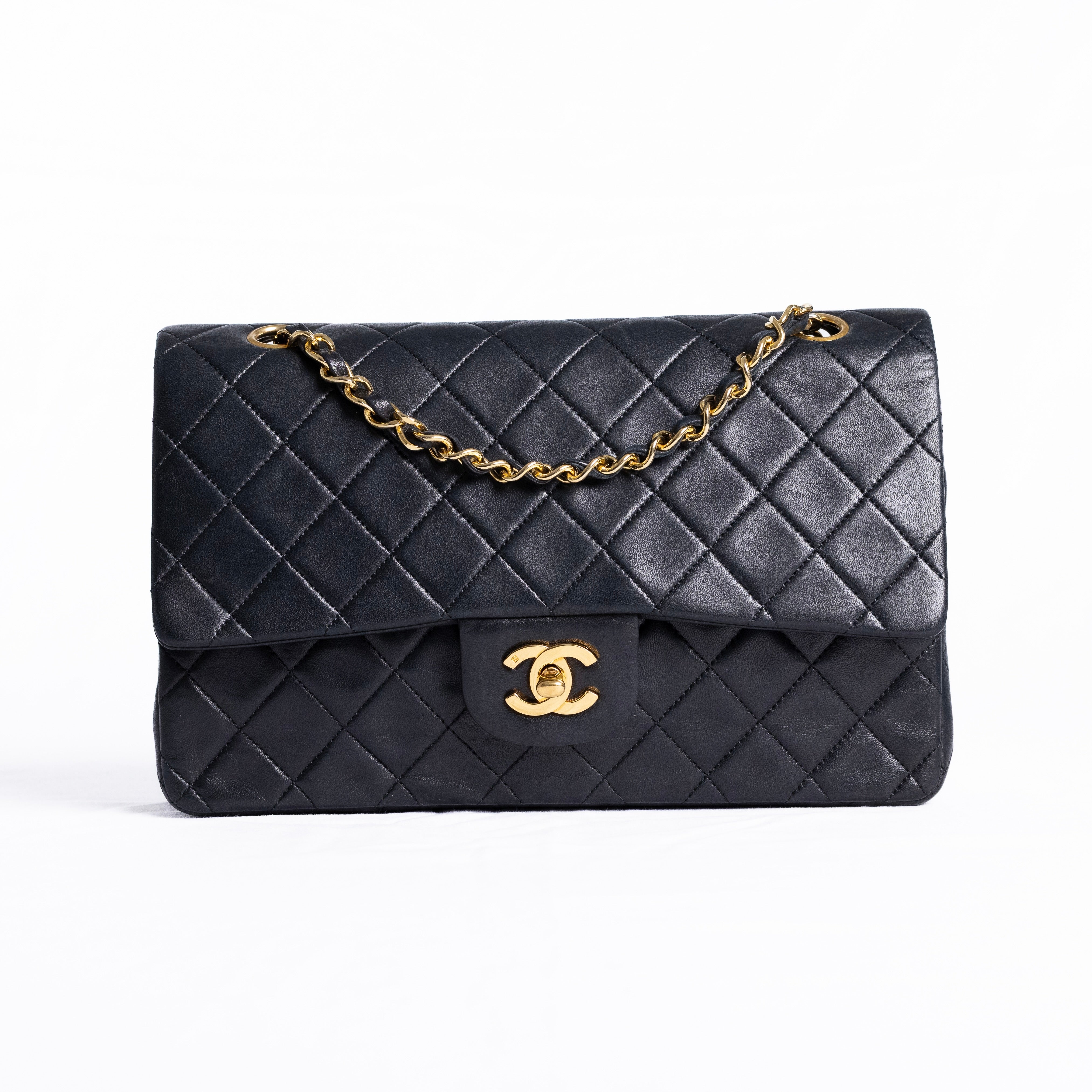 Vintage CHANEL timeless 11/12 Double Flap Bag + certificat entrupy + carte d'authenticité