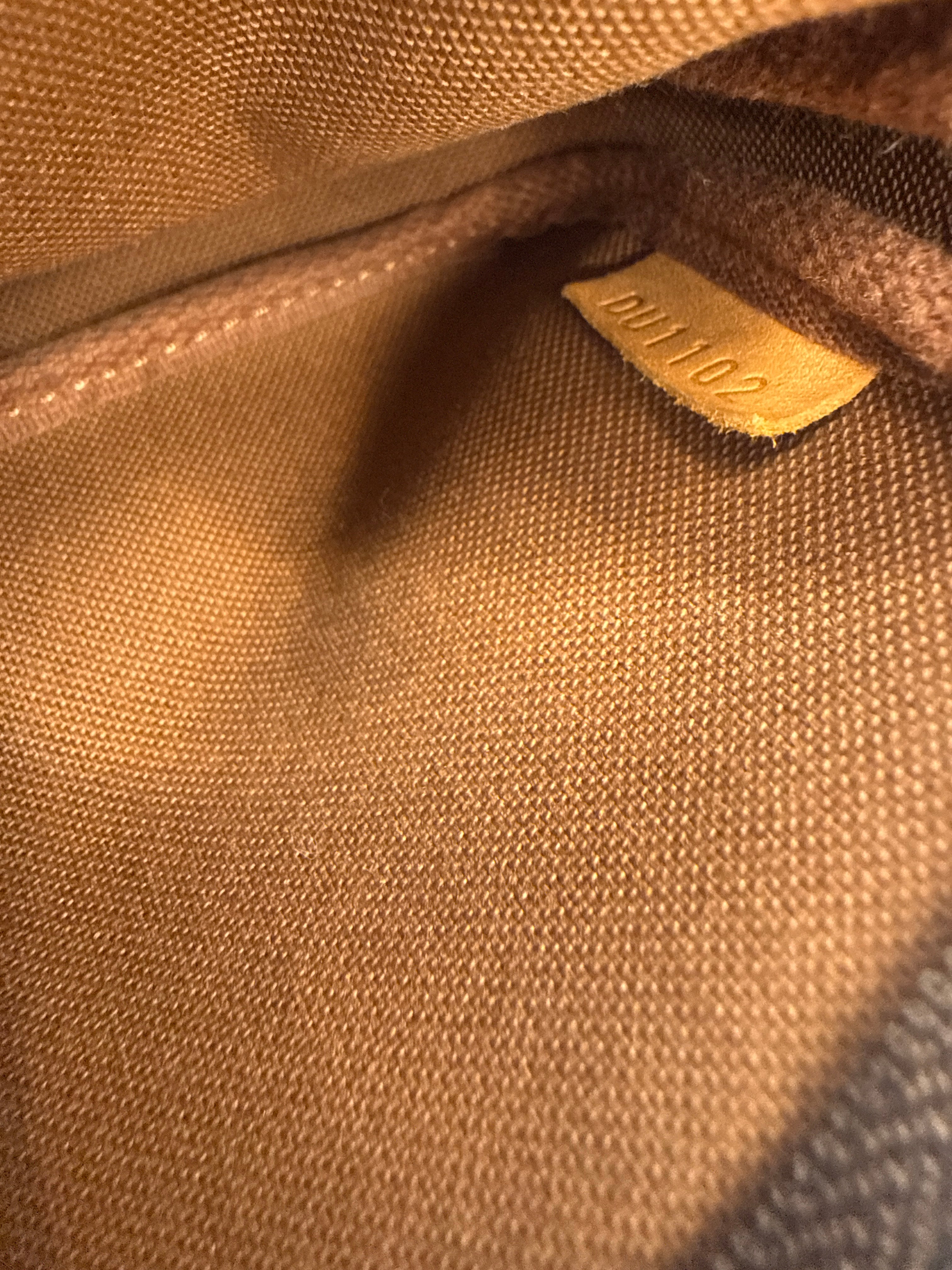 Louis Vuitton - Mini Pochette accessoires Monogram