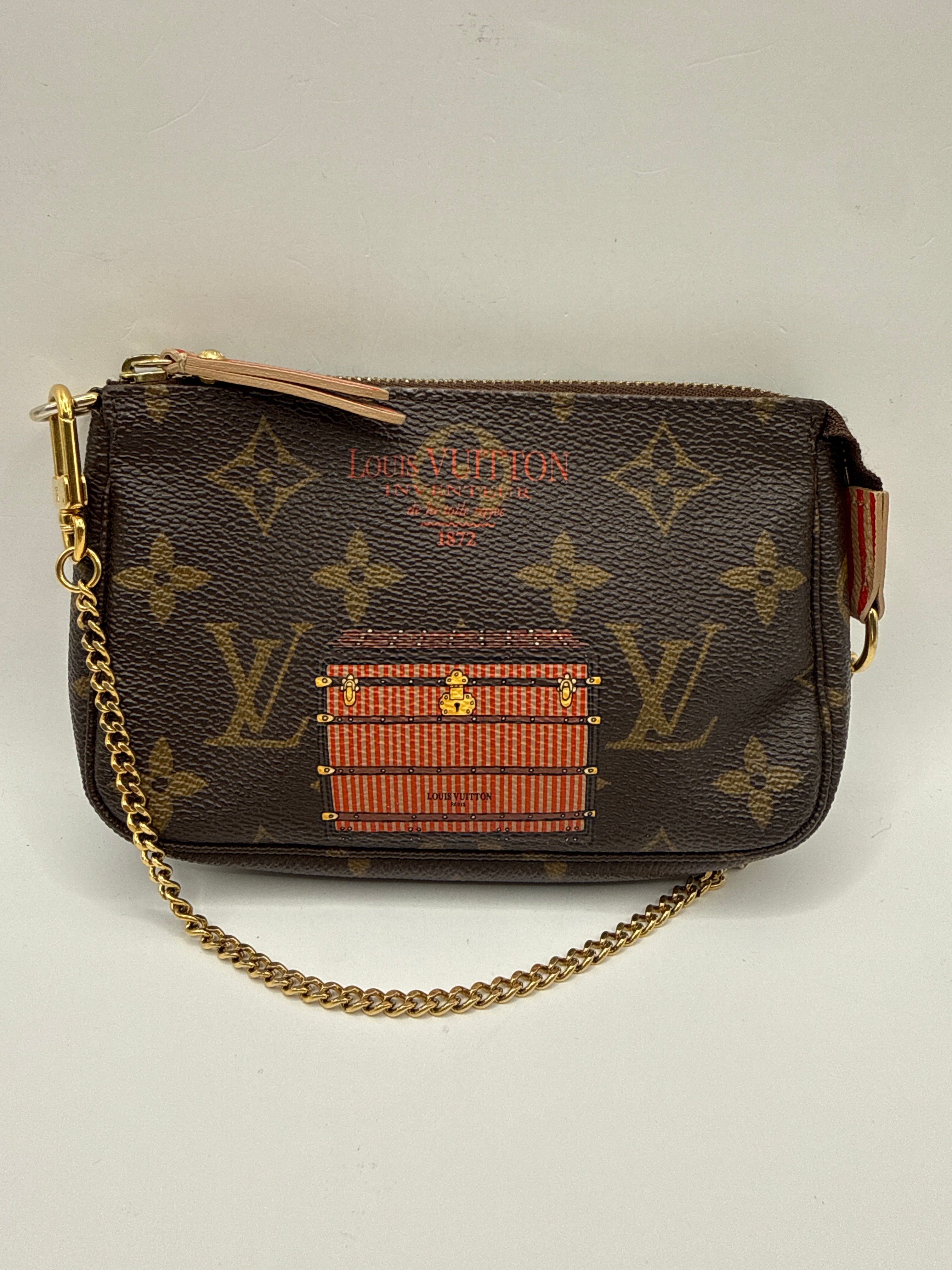Louis Vuitton - Mini Pochette accessoires Trunk