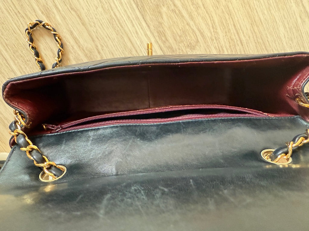 Vintage CHANEL Diana single Flap Bag en cuir d'agneau noir + certificat entrupy
