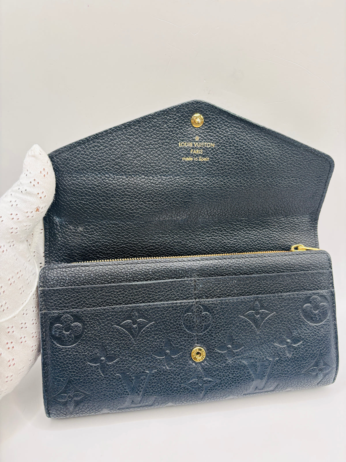 Louis Vuitton - Portefeuille Sarah en cuir empreinte Marine
