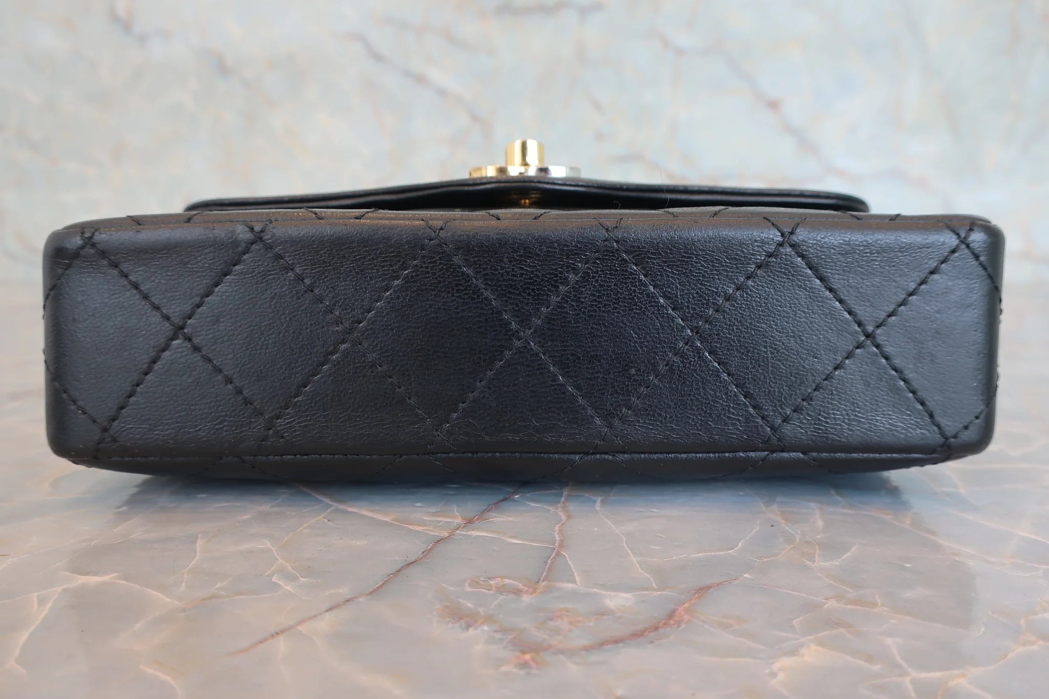 Chanel Mini flap 2 tones CC edition limitée Paris + Entrupy