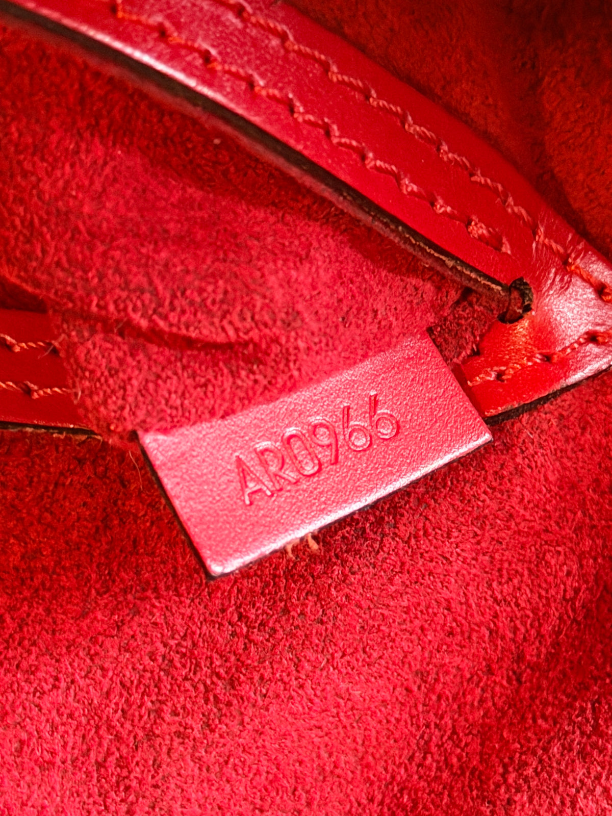 Louis Vuitton - Alma PM Epi rouge