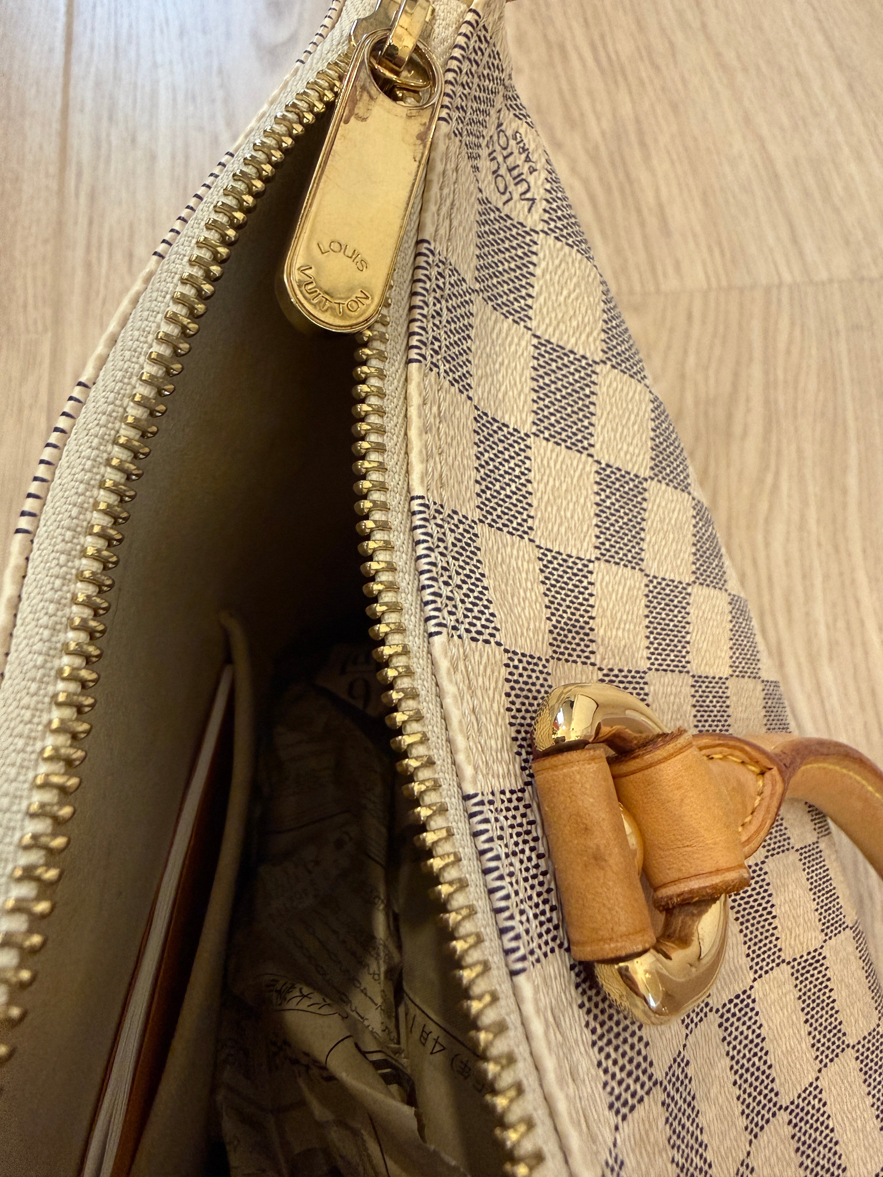 Louis Vuitton - Damier Azur Saleya PM