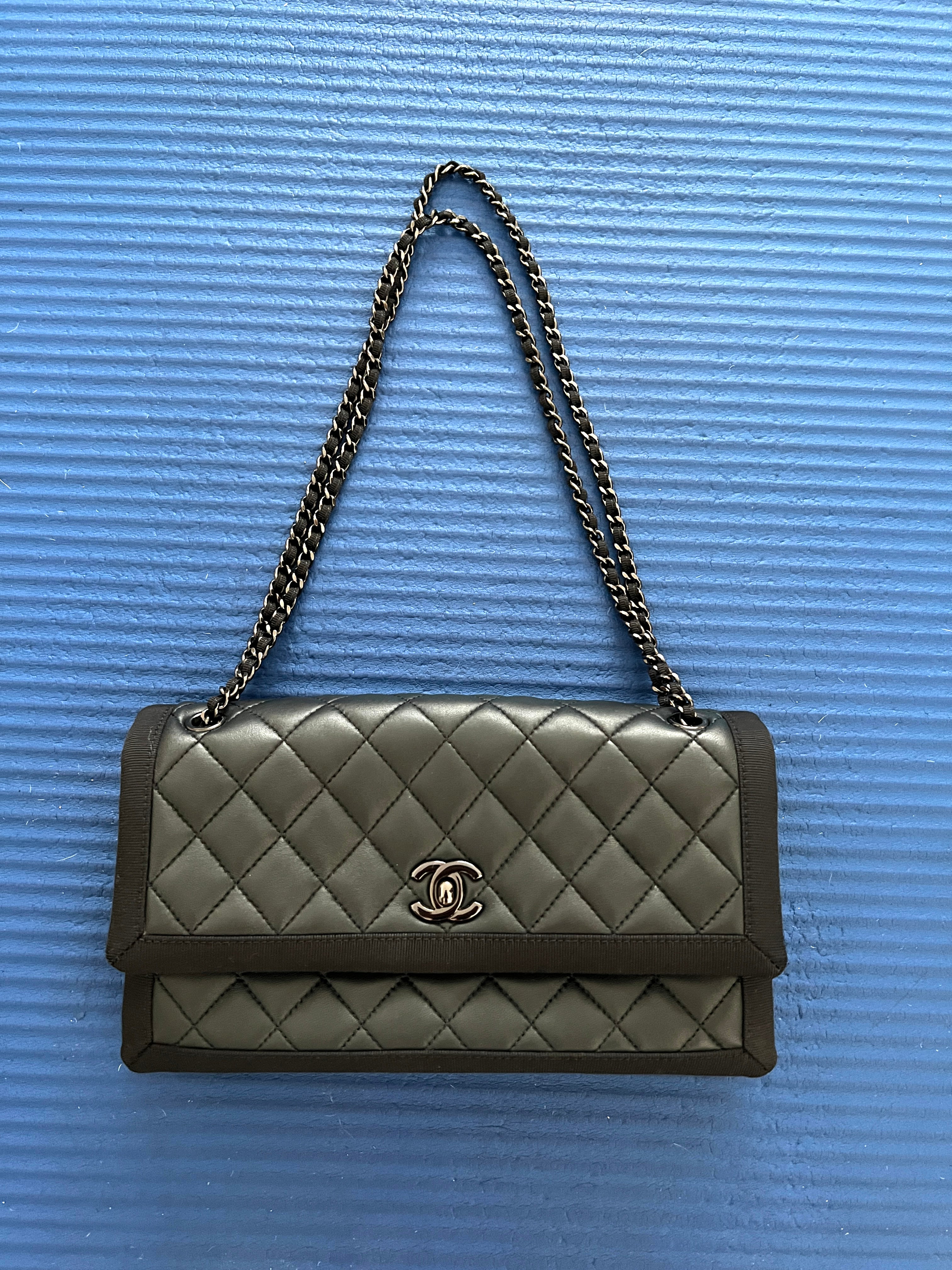 Chanel Sac Matelassé full Black + facture