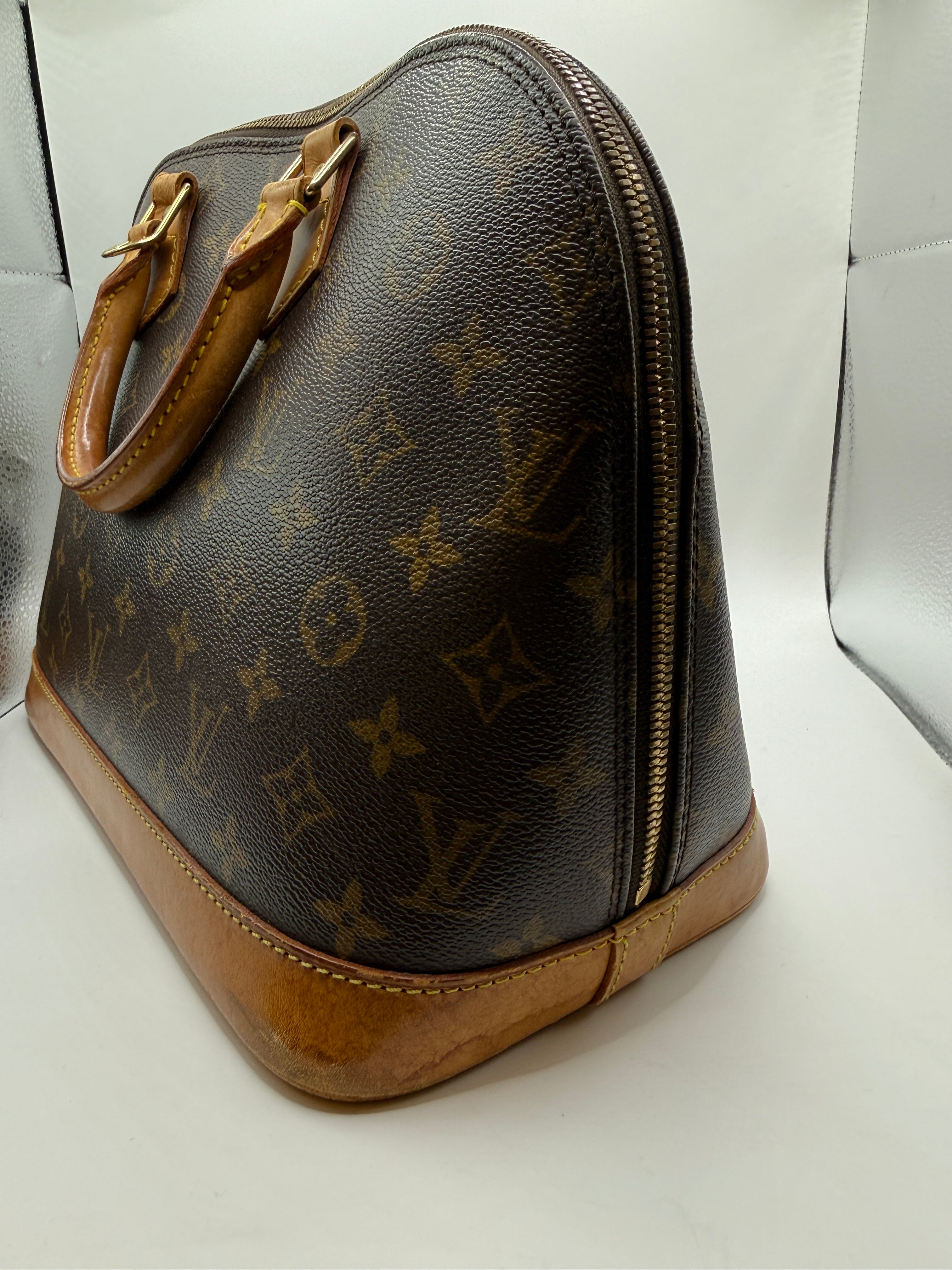Louis Vuitton - Alma PM monogram