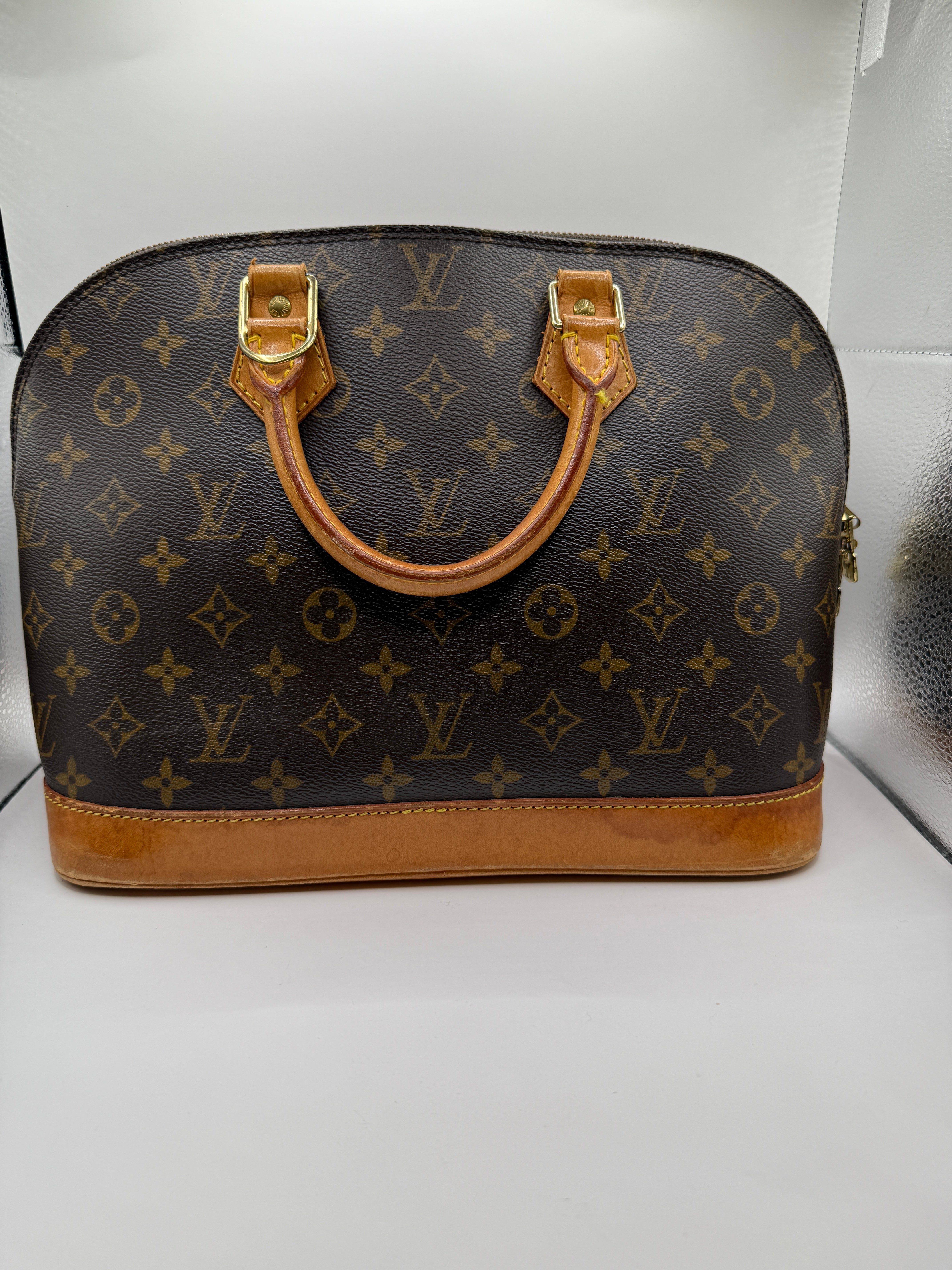 Louis Vuitton - Alma PM monogram