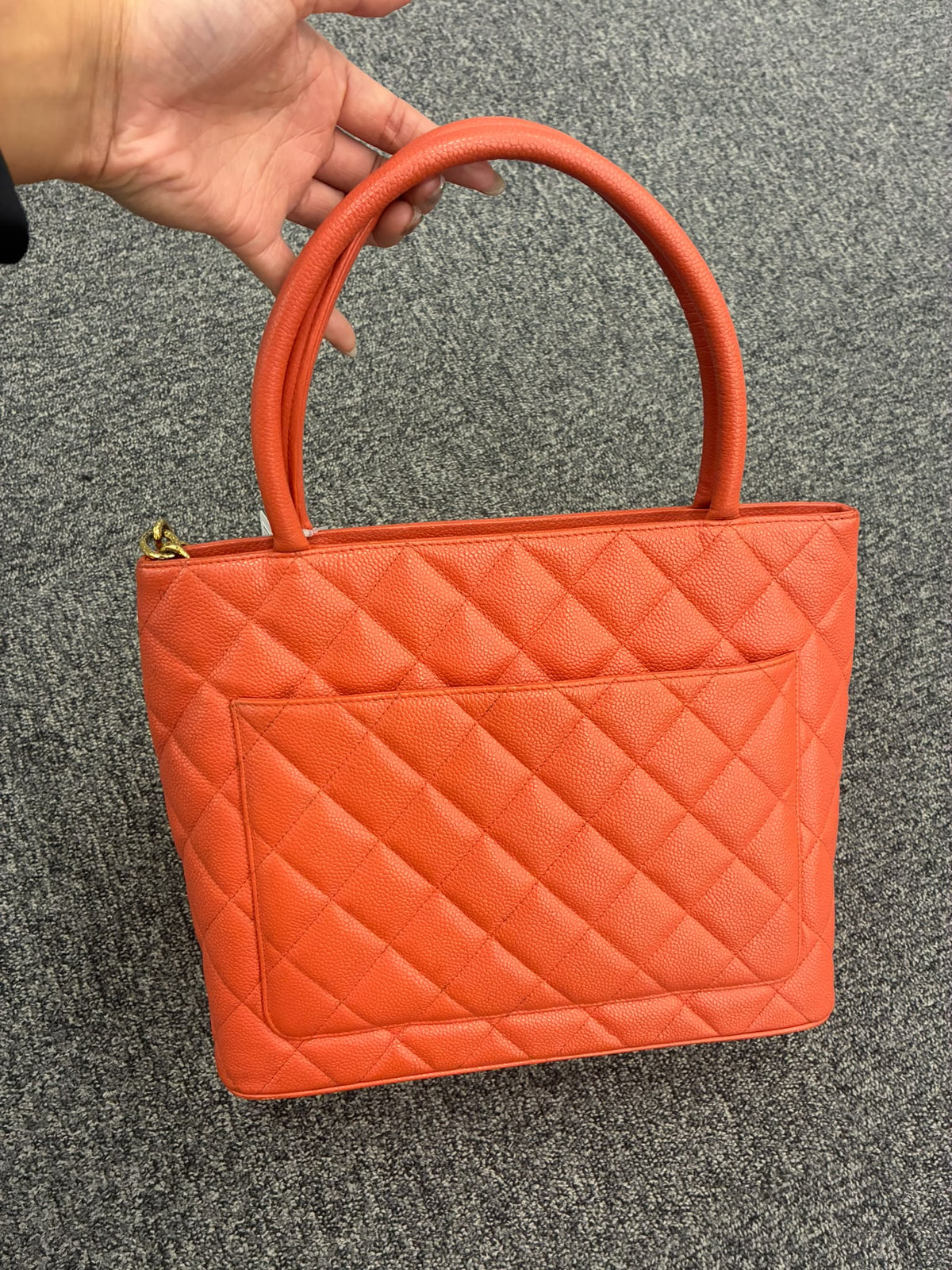 Chanel - Tote Médaillon - Saumon