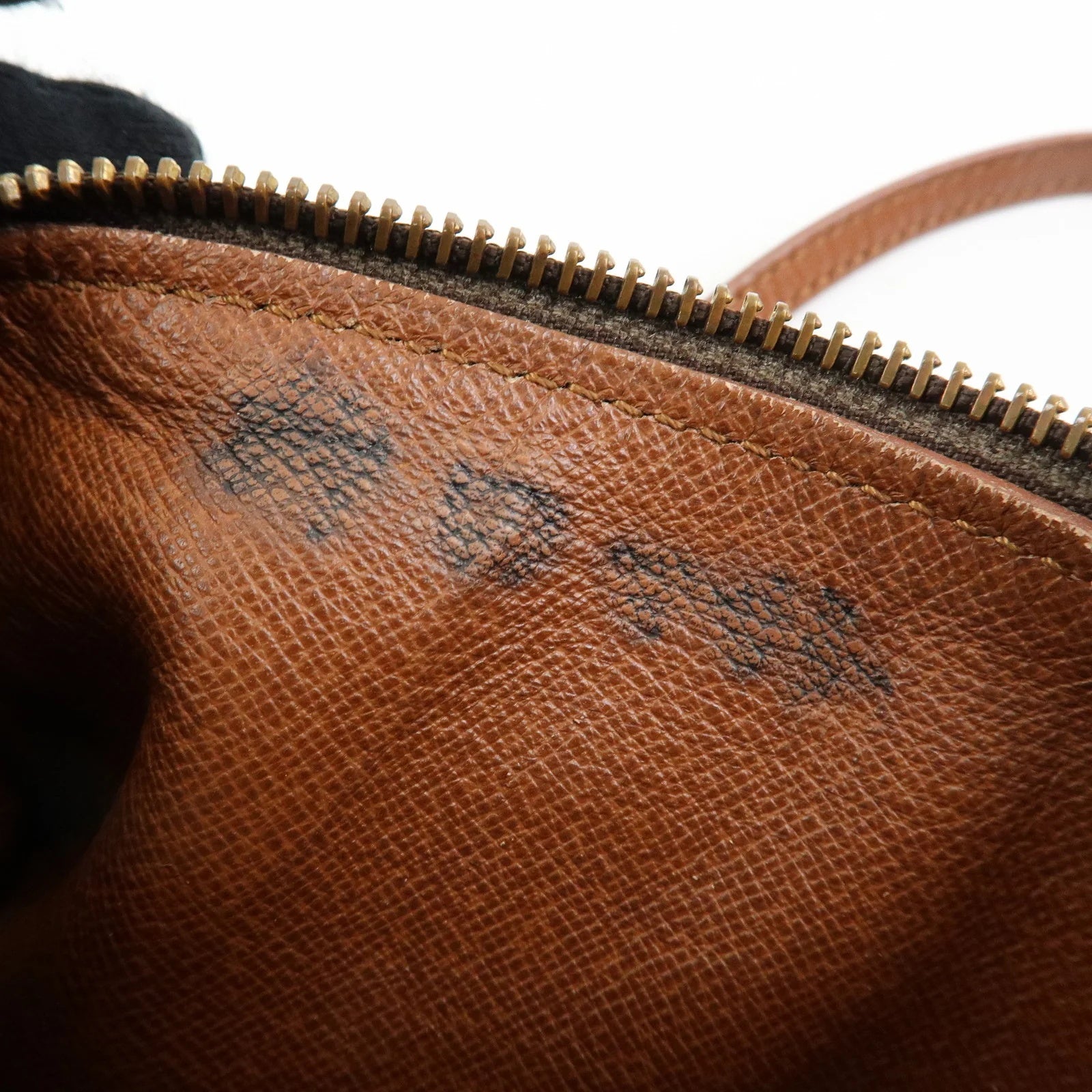 Louis Vuitton - Papillon 26 monogram
