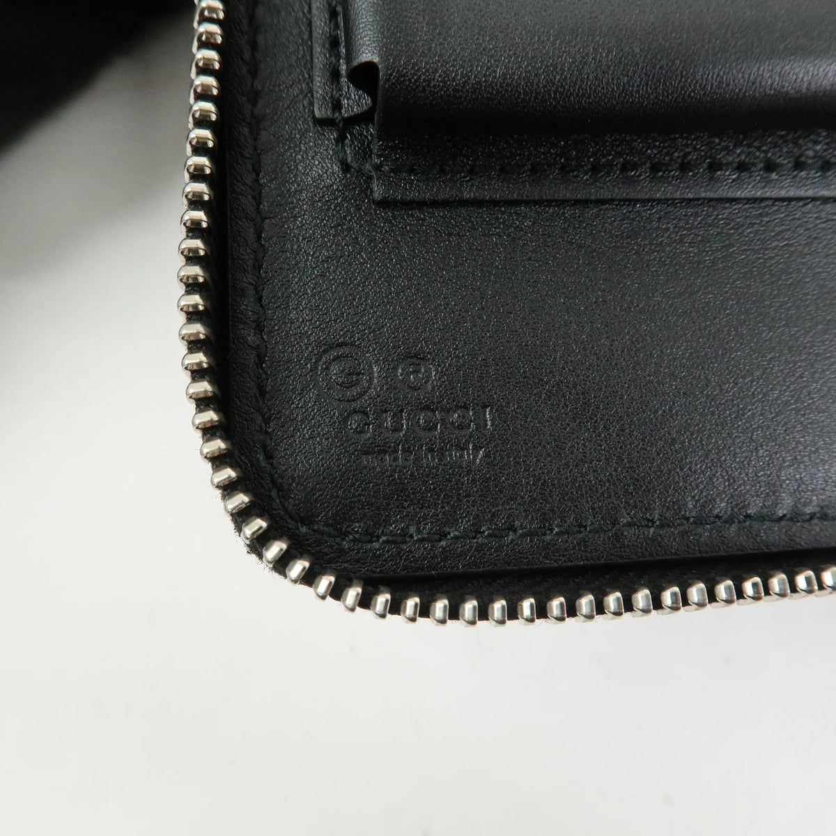 Gucci - Portefeuille Oganizer de voyage microguccissima