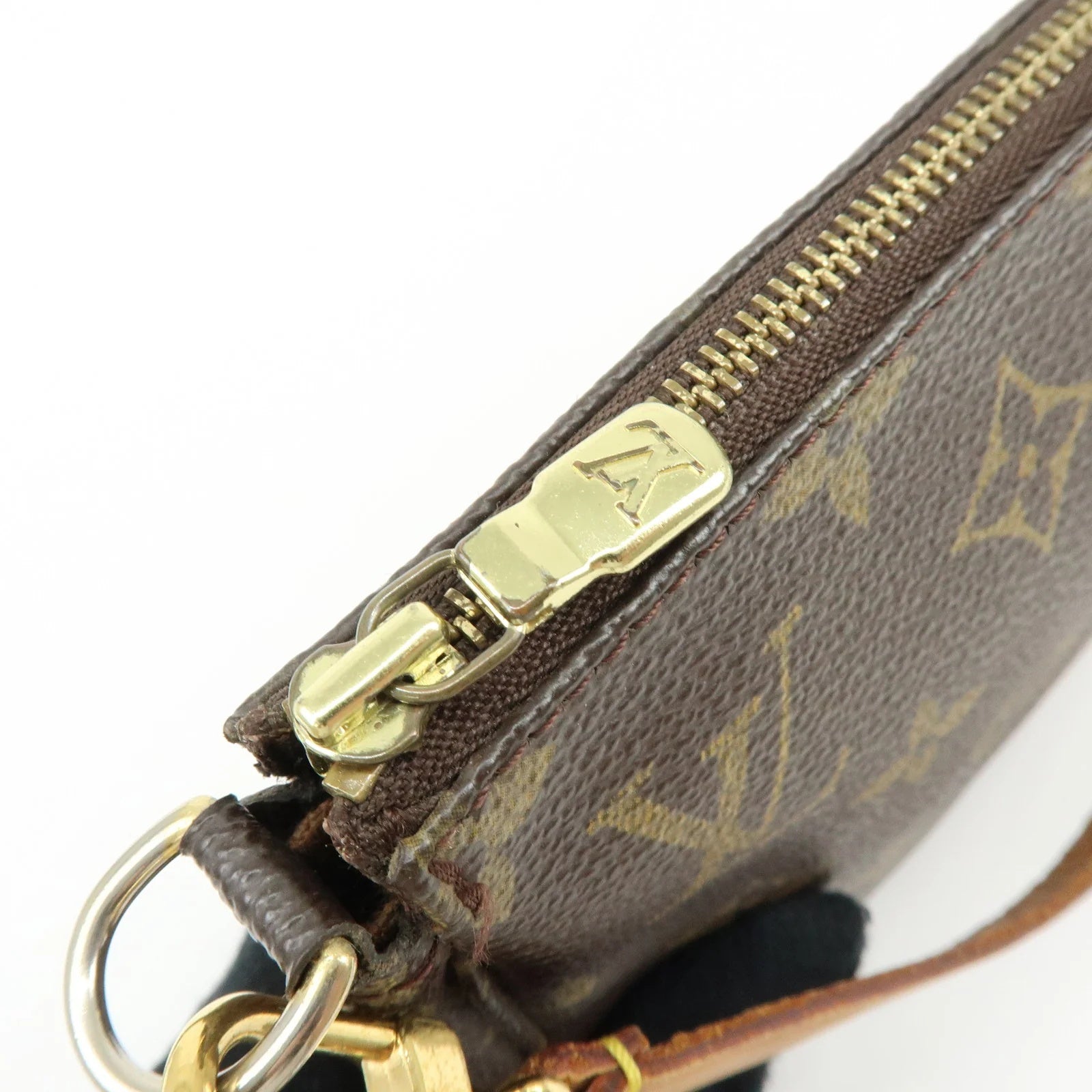 Louis Vuitton - Pochette accessoires Monogram