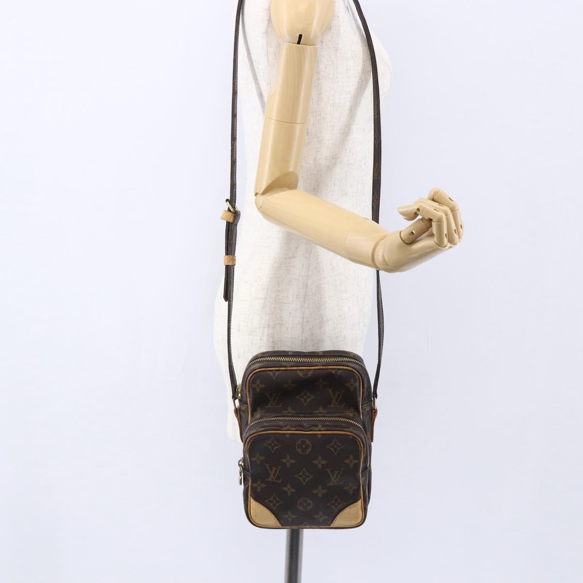 Louis Vuitton - Pochette Amazone