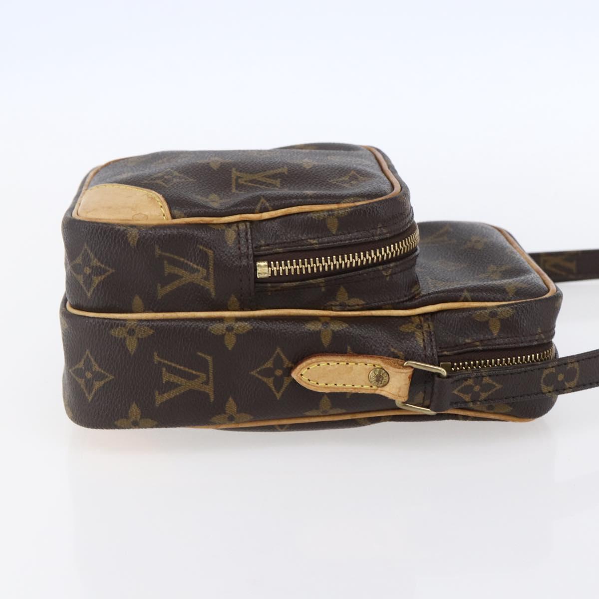 Louis Vuitton - Pochette Amazone