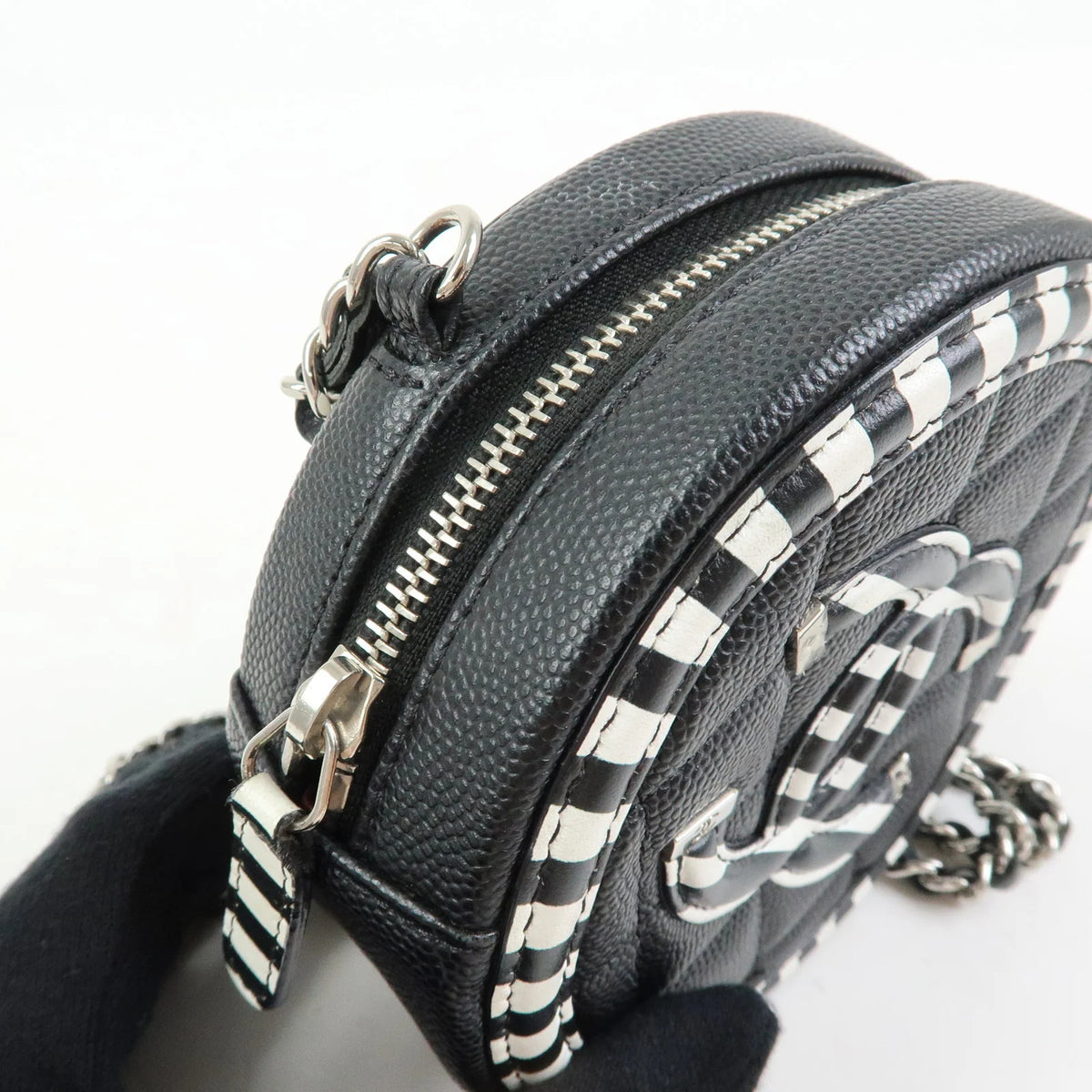 Chanel - Mini sac rond Filigree Cuir Caviar