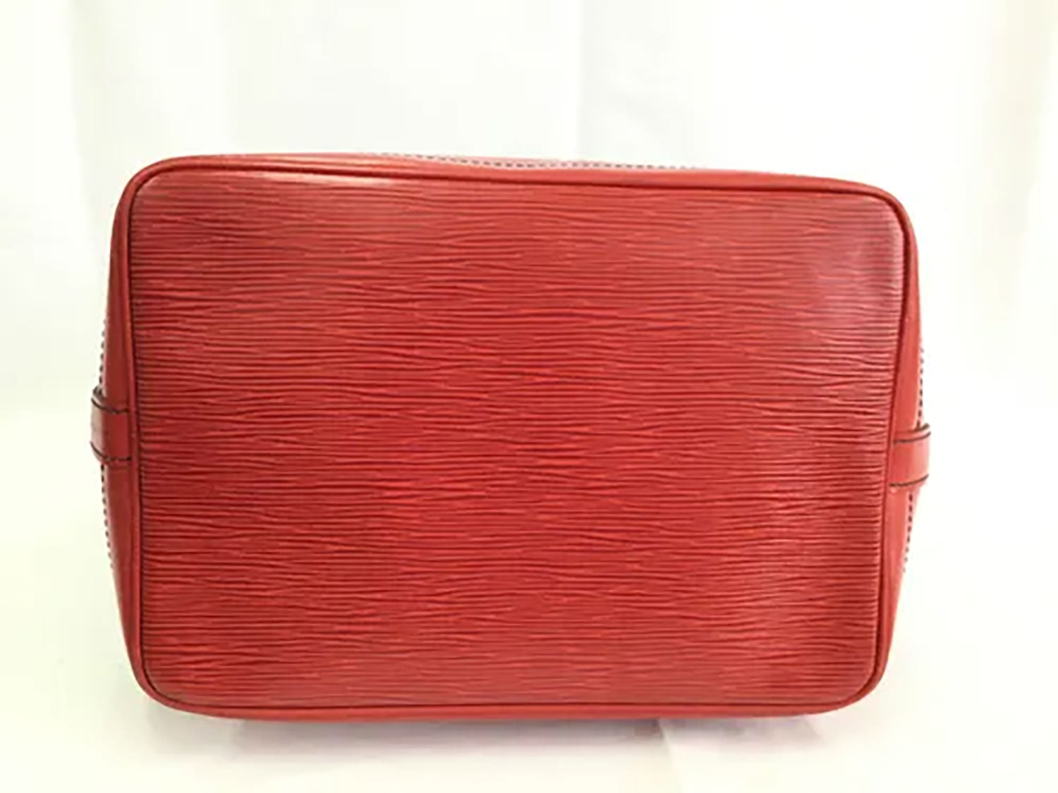 LOUIS VUITTON | Noé en cuir Épi noir et rouge vintage / Noé vintage in black and red Epi leather