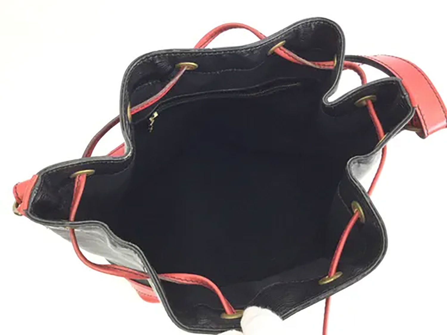 LOUIS VUITTON | Noé en cuir Épi noir et rouge vintage / Noé vintage in black and red Epi leather