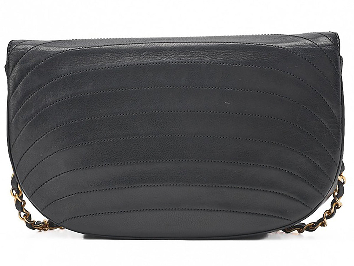 Chanel - Demi lune Timeless Flap vintage