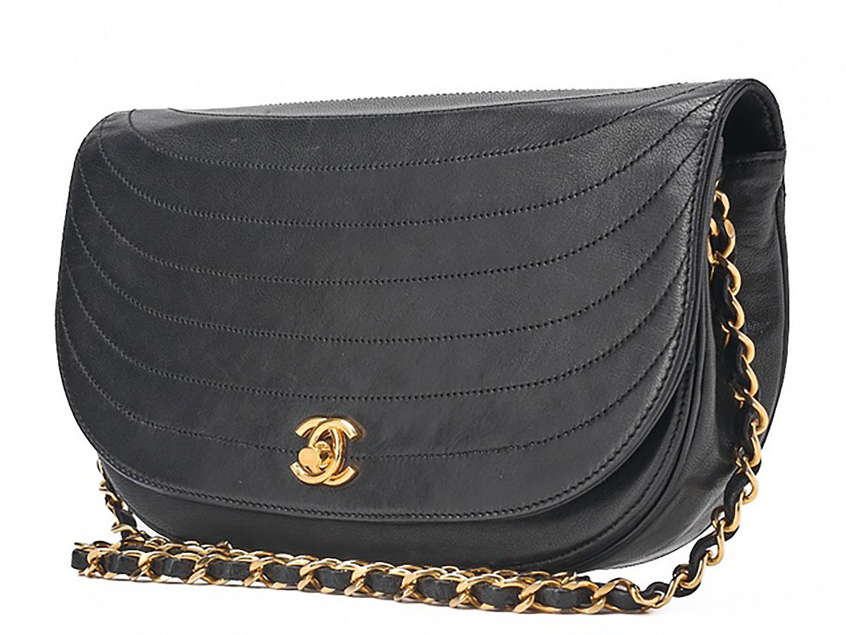 Chanel - Demi lune Timeless Flap vintage