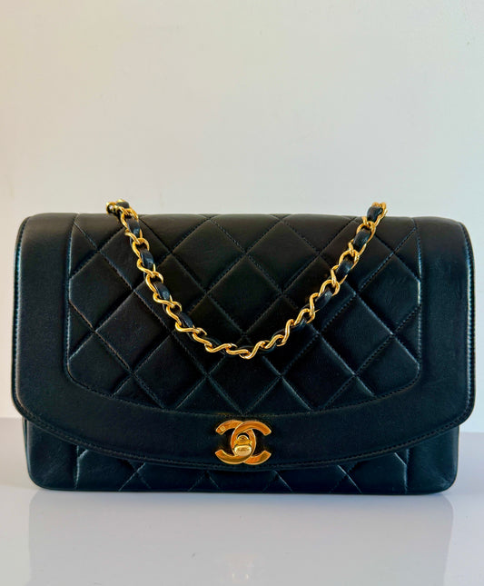Vintage CHANEL Diana single Flap Bag en cuir d'agneau noir + certificat entrupy