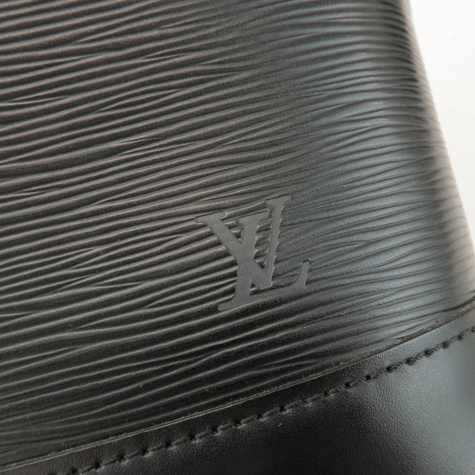 Louis Vuitton - Alma PM - Noir épi avec bandoulière