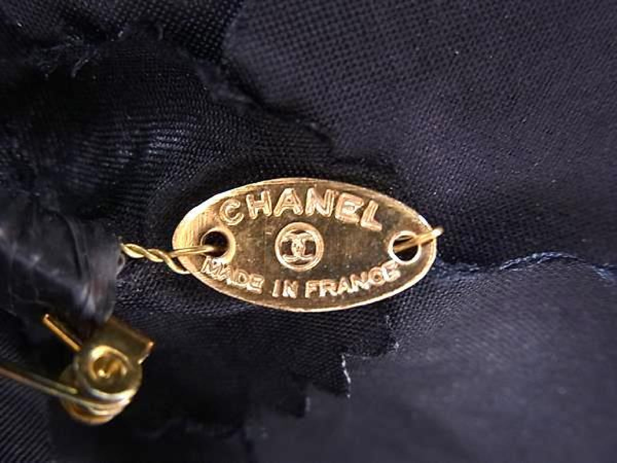 Chanel - Broche camélia en soie vintage