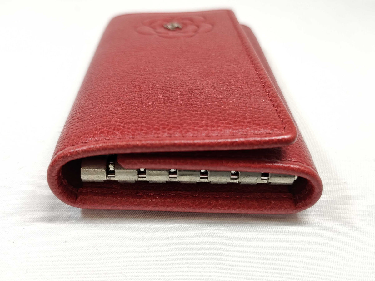 Chanel – Étui à clés Camélia