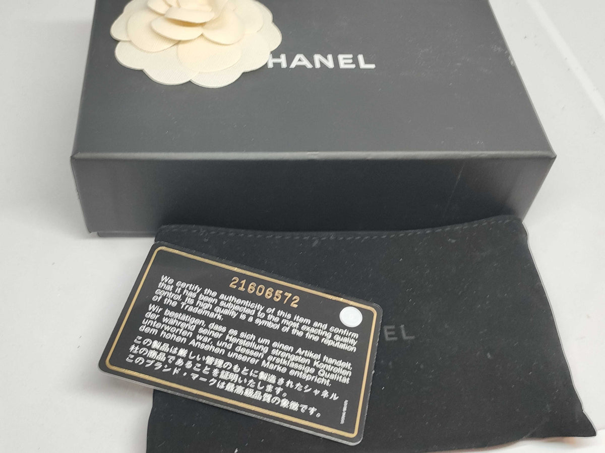 Chanel – Étui à clés Classique Caviar