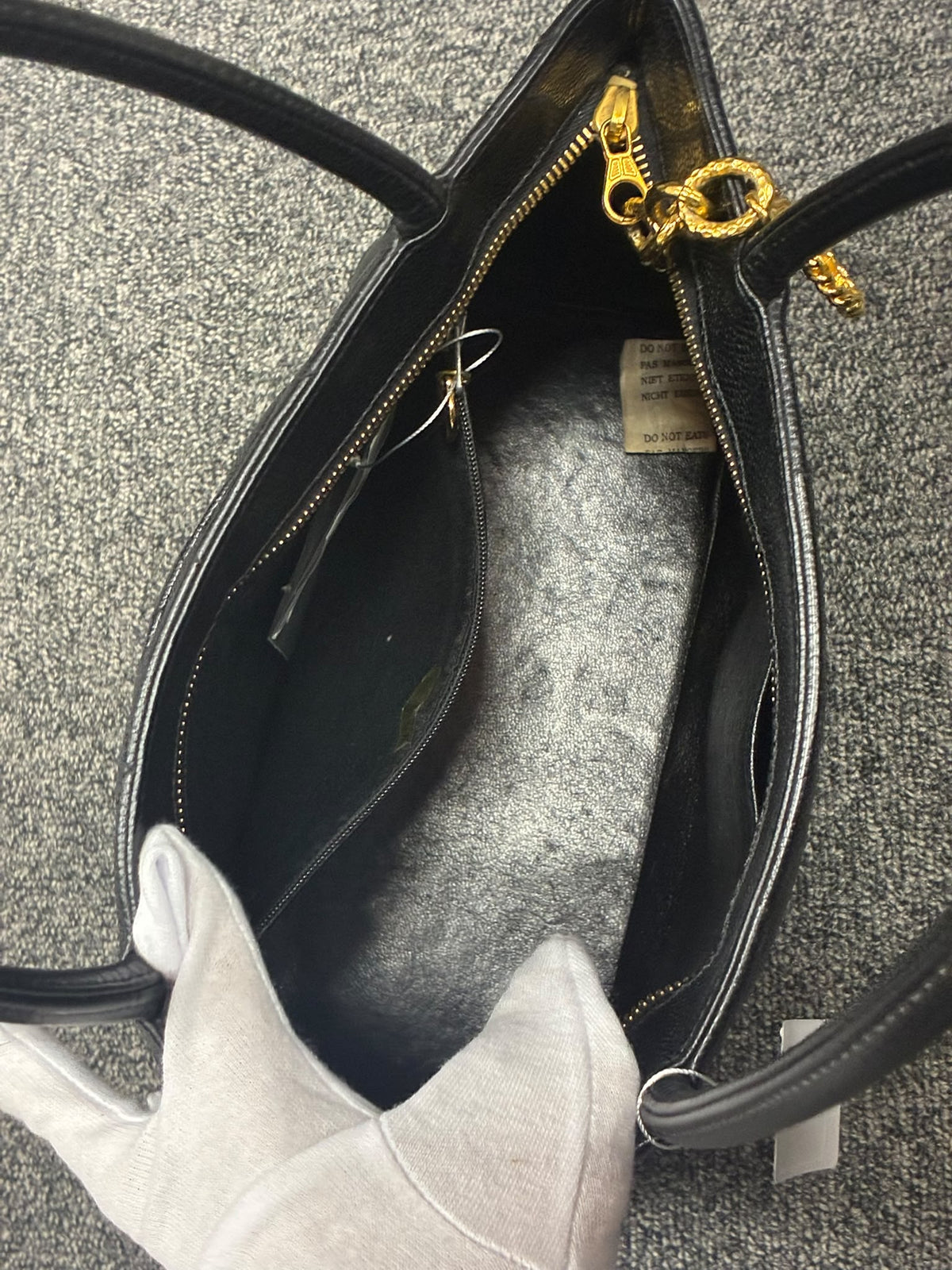 Chanel - Tote Médaillon - Noir
