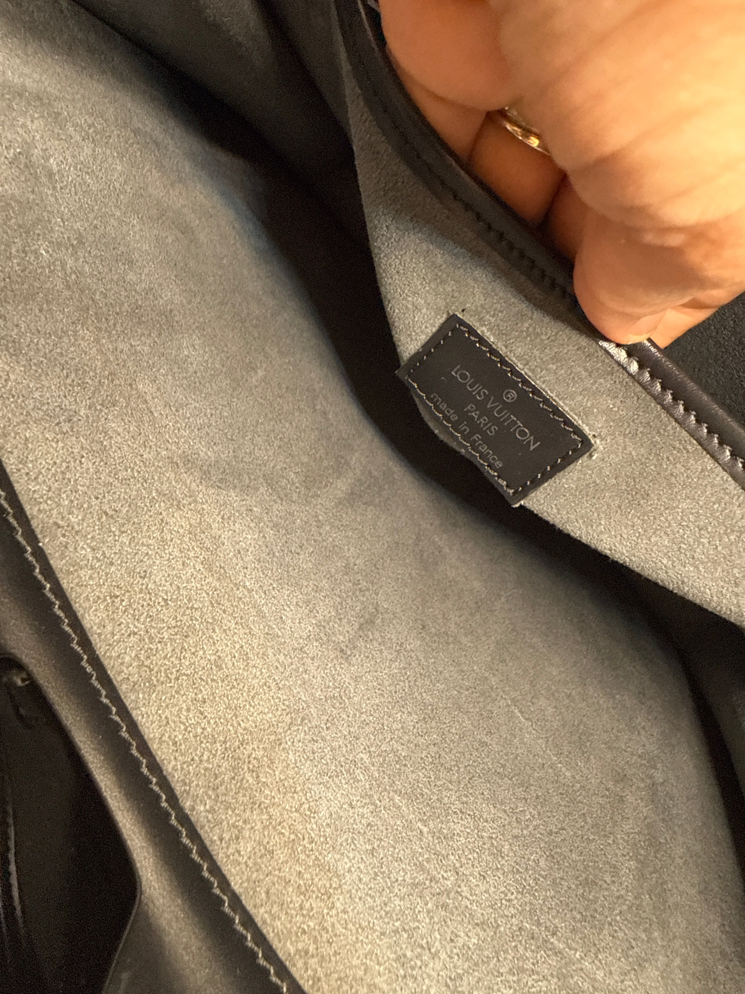 Louis Vuitton - Tote Ombre Cuir épi noir
