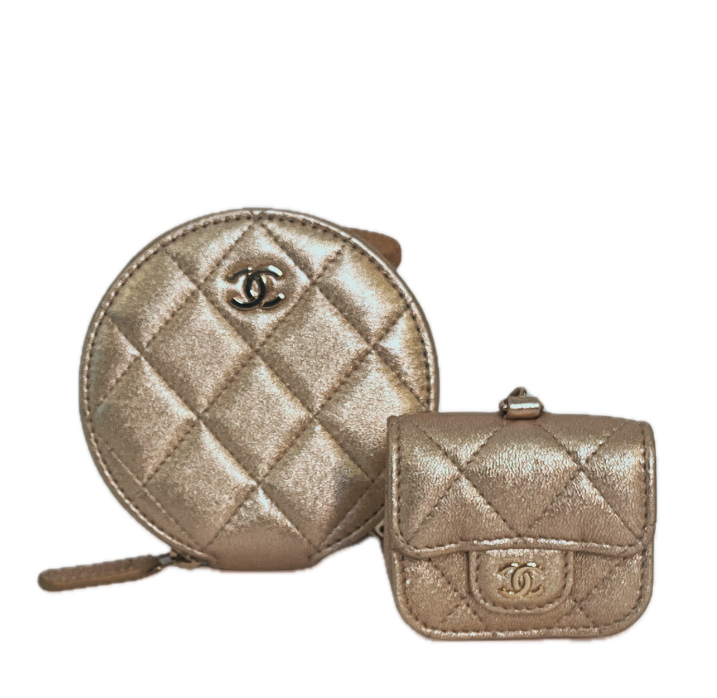 CHANEL | Set porte-monnaie & AirPods gold