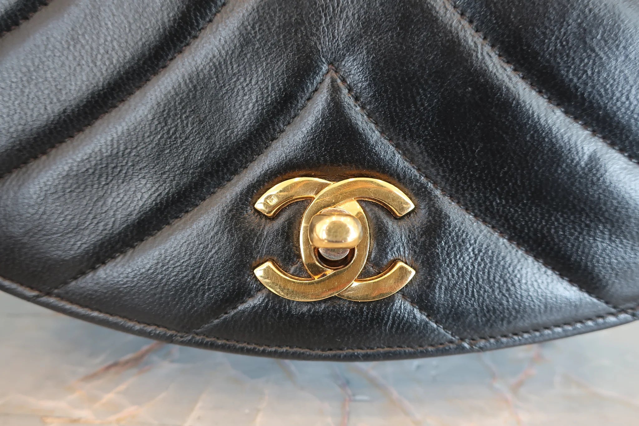 Chanel - Mini round Flap vintage