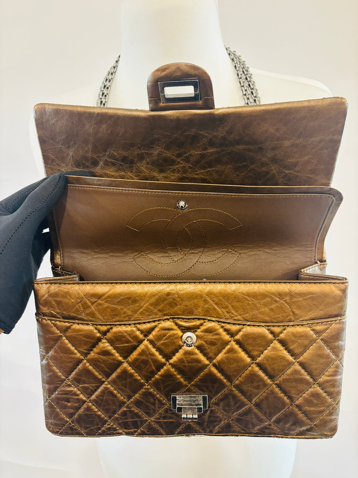 Chanel - 2.55 Reissue Bronze Large