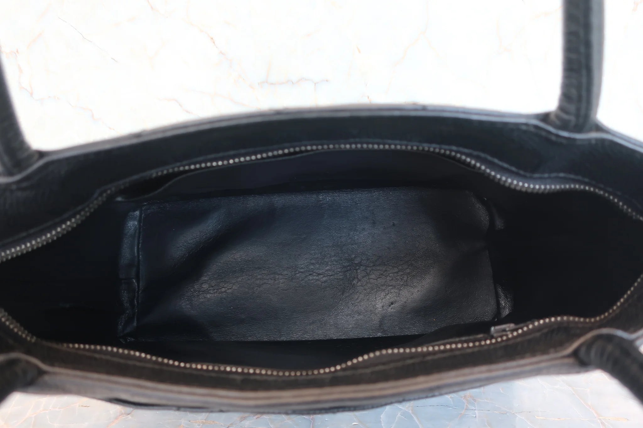 Chanel - Caviar Médaillon tote