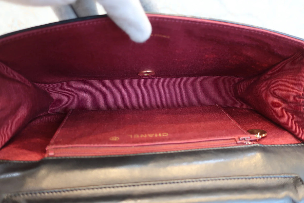 Chanel - Sac à Rabat Demi-Lune