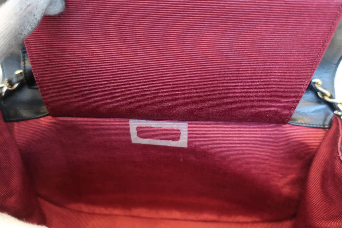Chanel - Sac à Rabat Demi-Lune