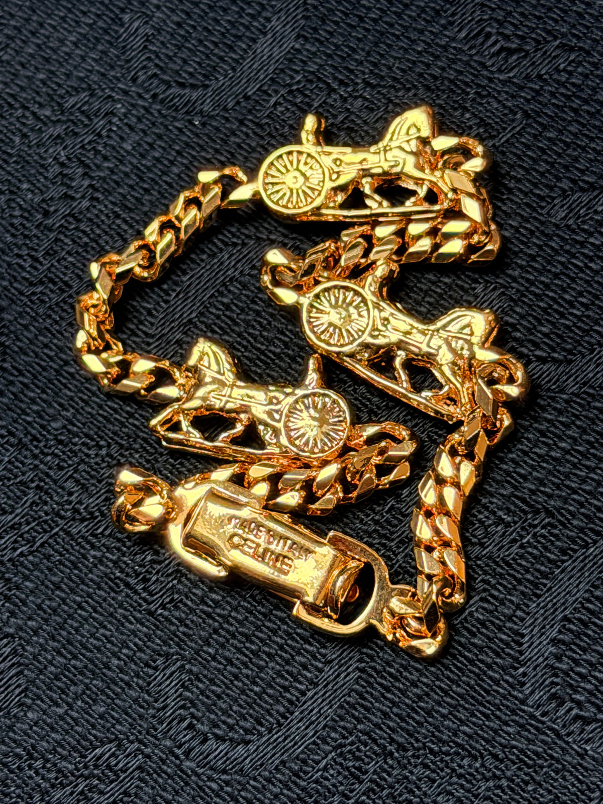 Céline - Bracelet calèche plaqué or