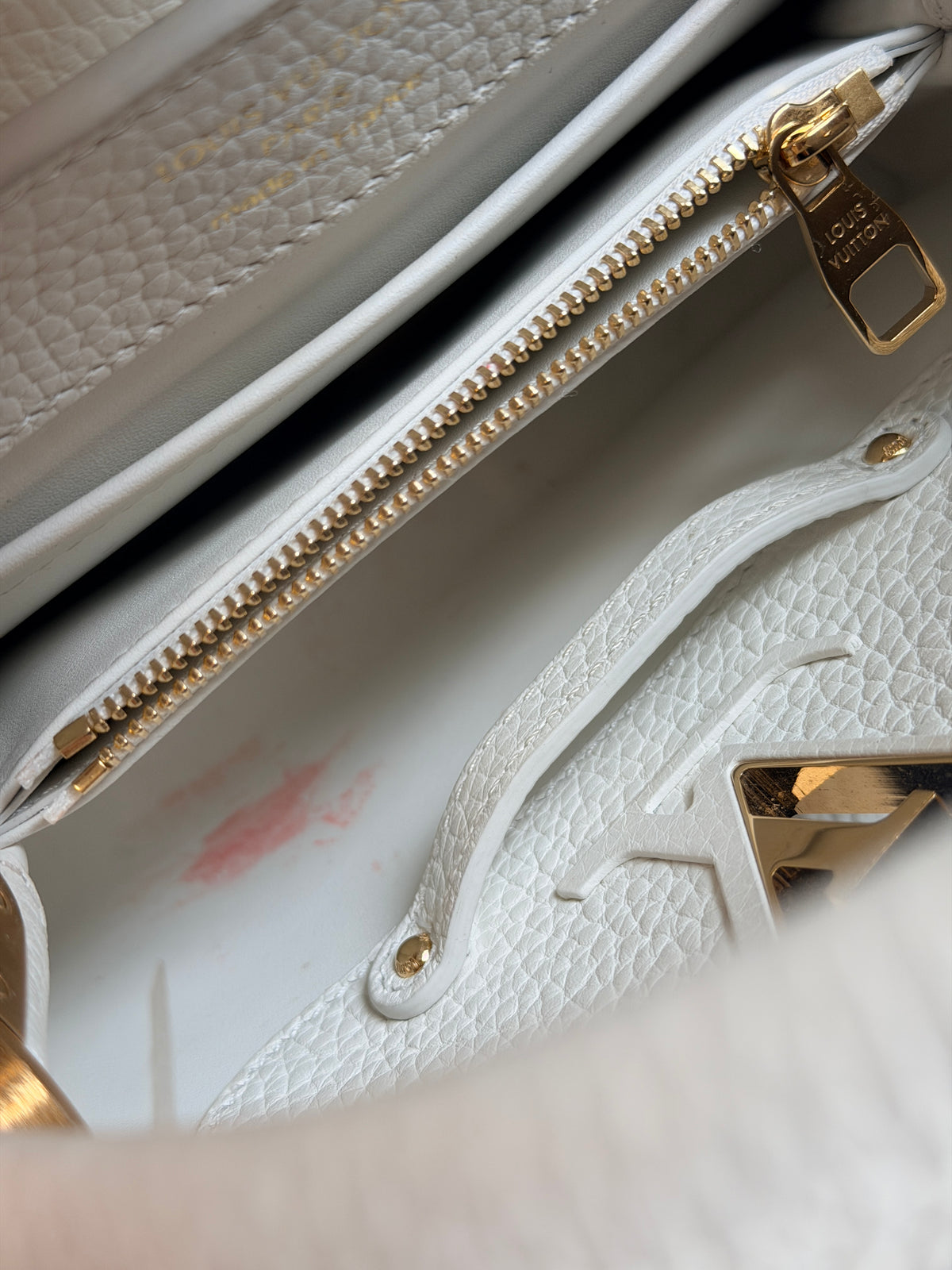 Louis Vuitton - Capucines Small - couleur perle