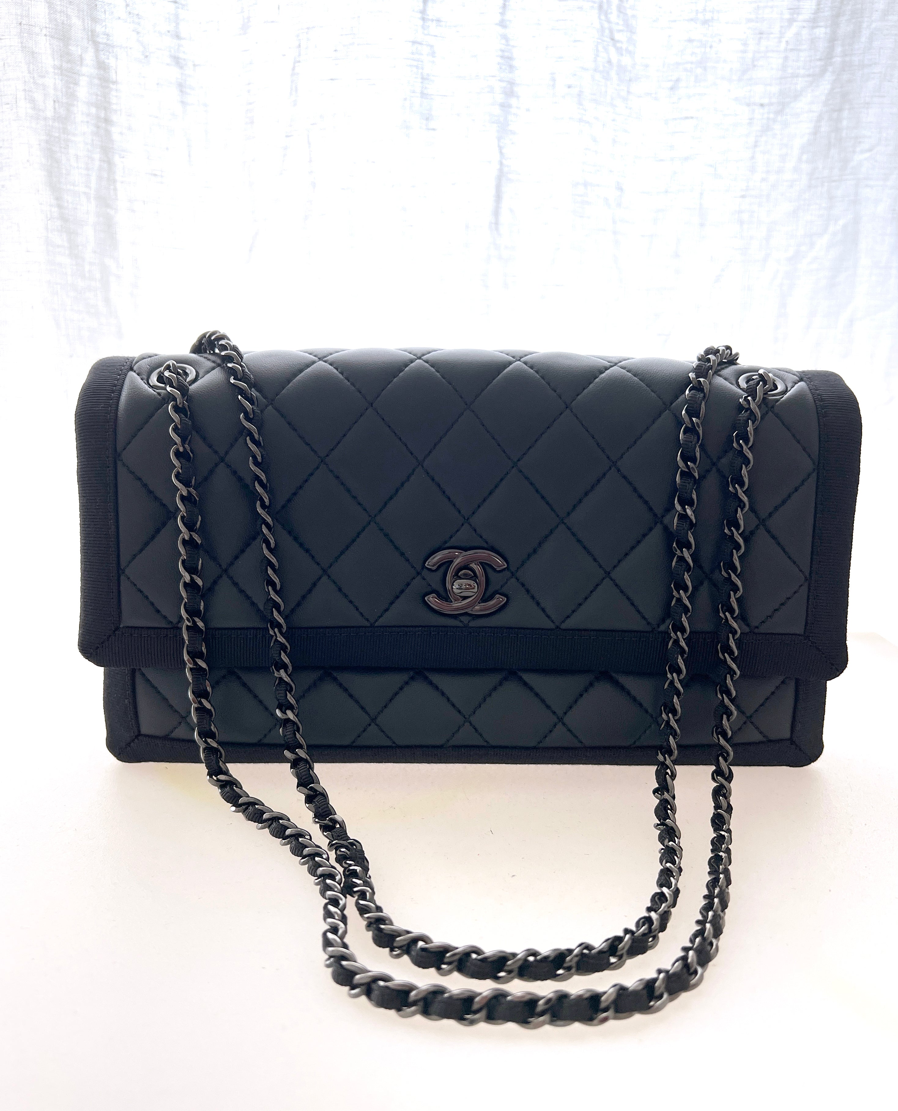 Chanel Sac Matelassé full Black + facture