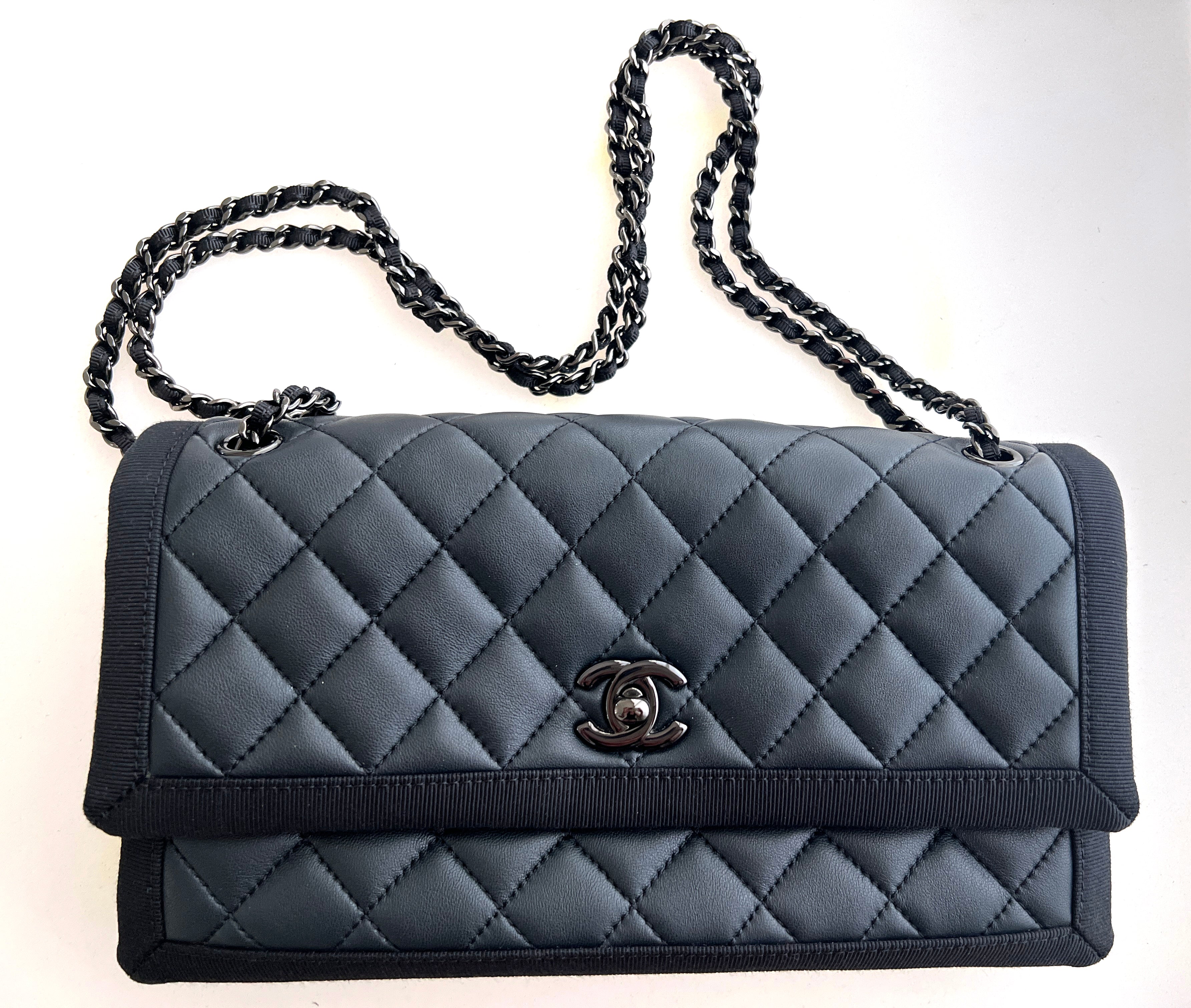 Chanel Sac Matelassé full Black + facture