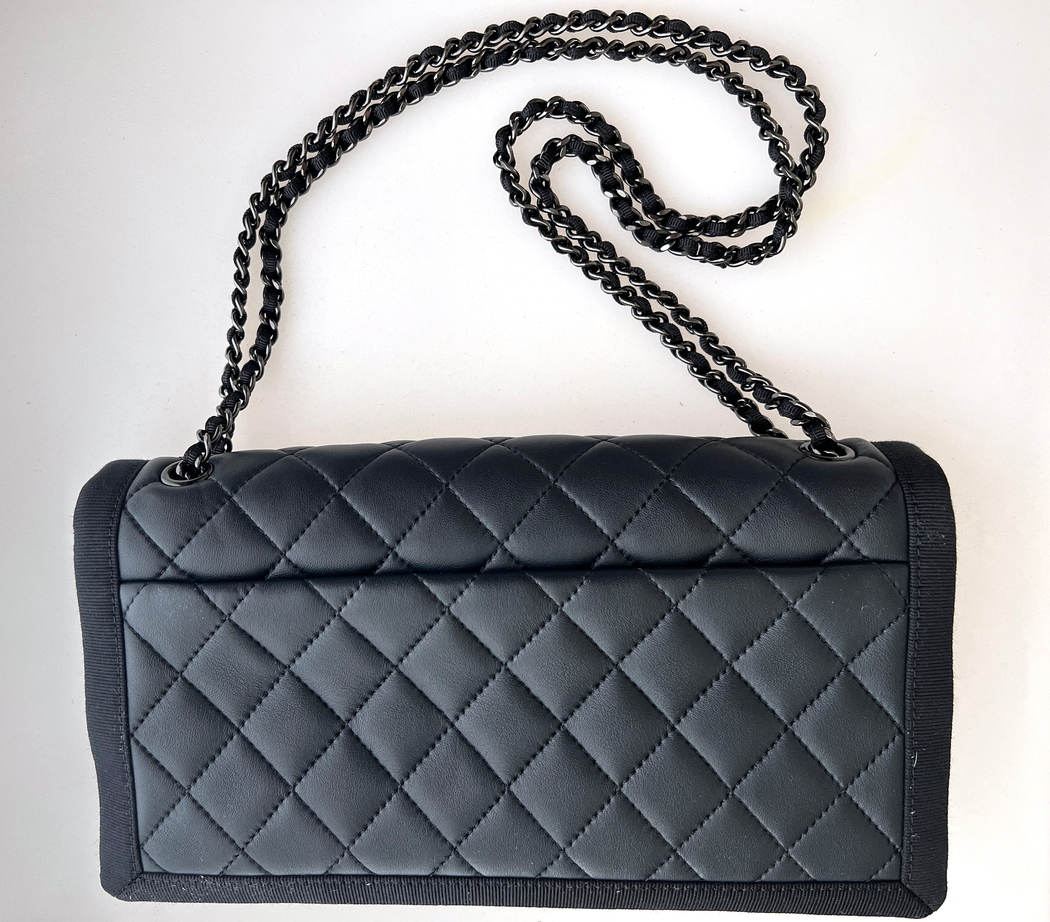 Chanel Sac Matelassé full Black + facture