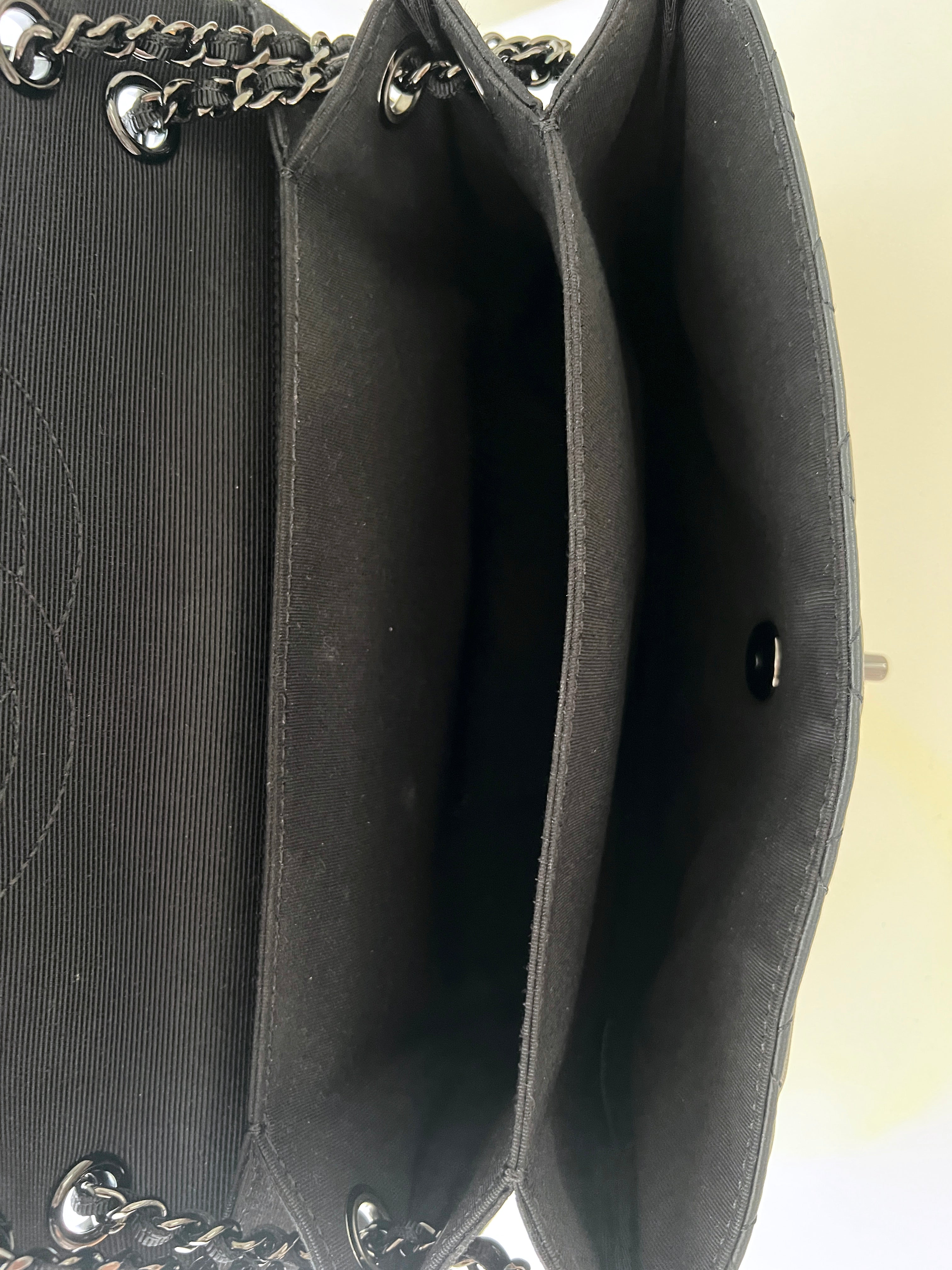 Chanel Sac Matelassé full Black + facture