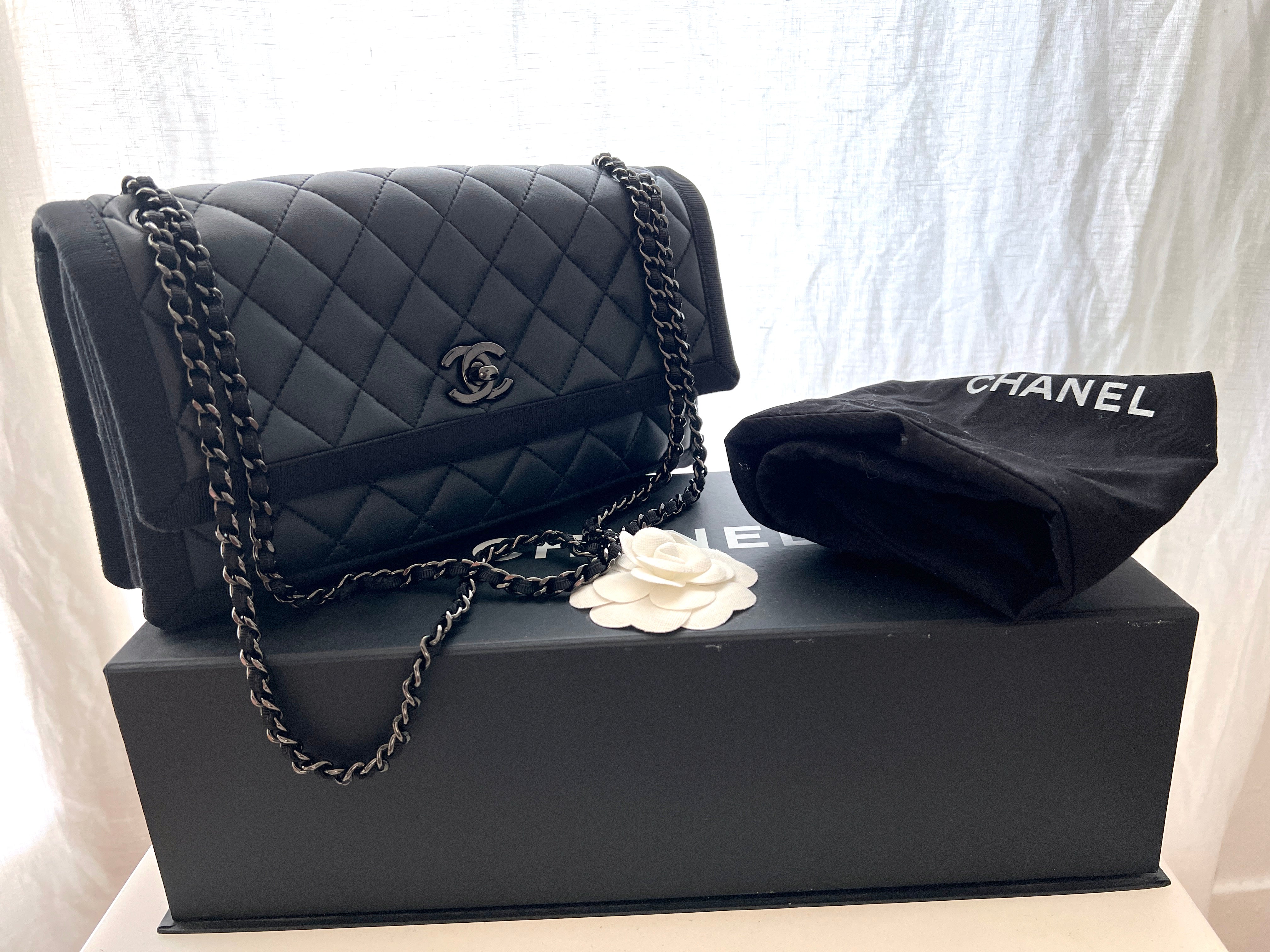 Chanel Sac Matelassé full Black + facture